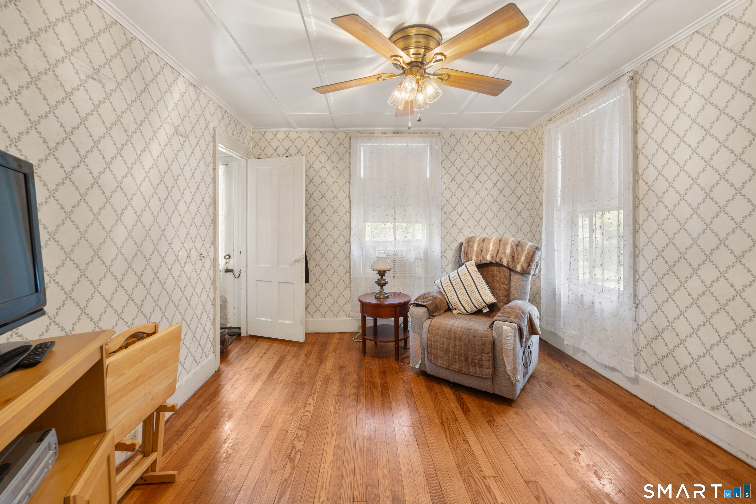 54 Litchfield Road photo 13