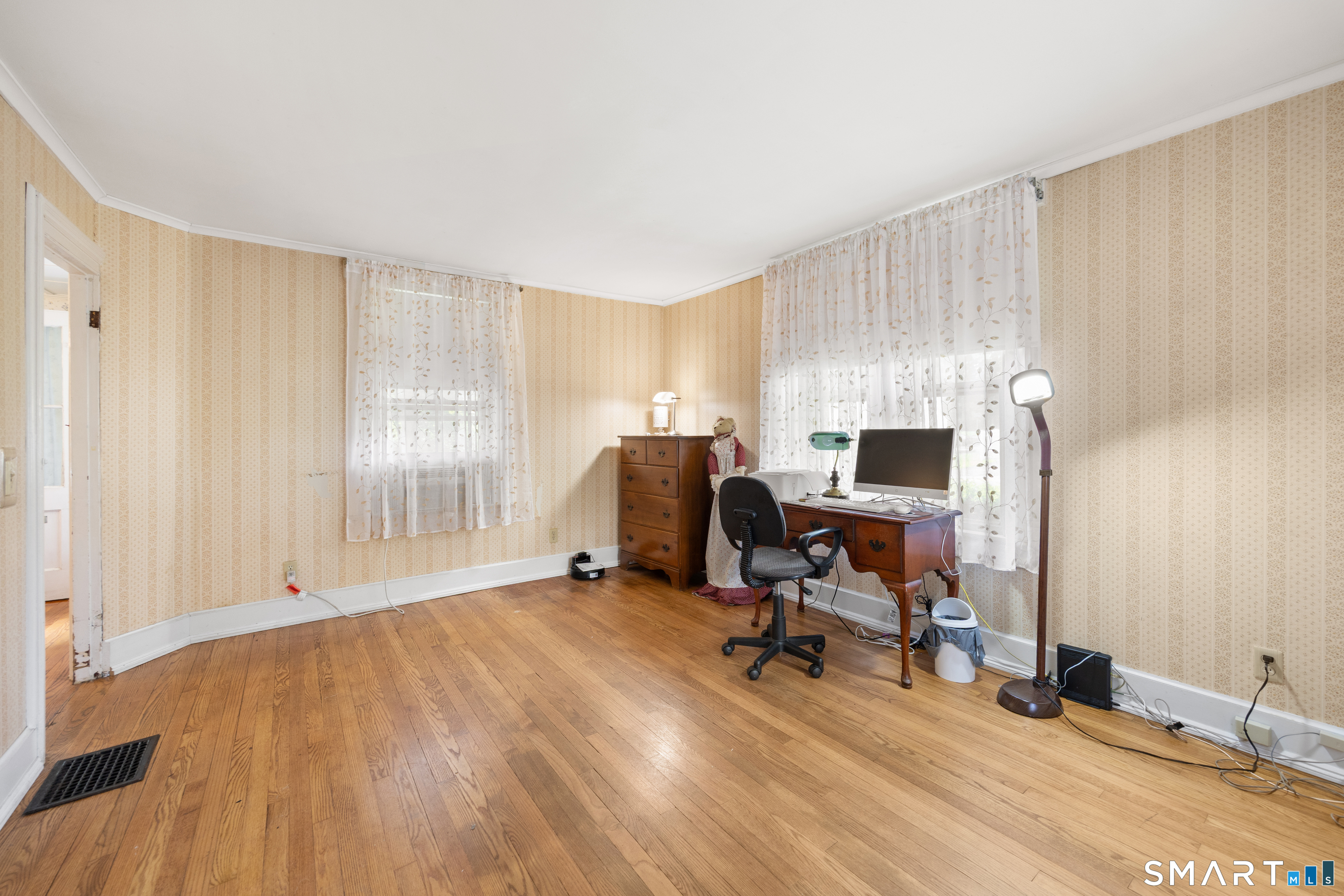 54 Litchfield Road photo 14