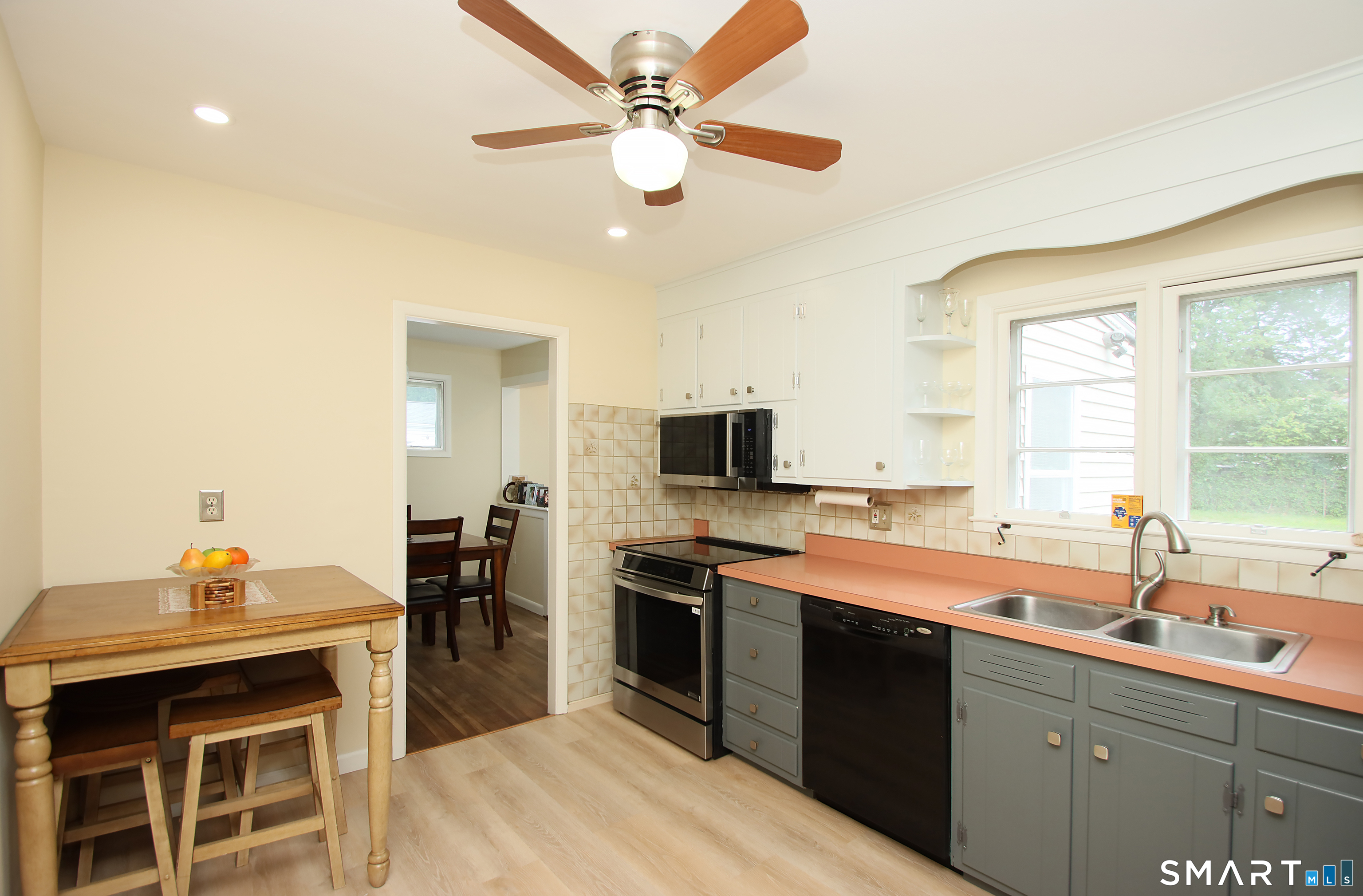 76 Jessie Drive photo 7