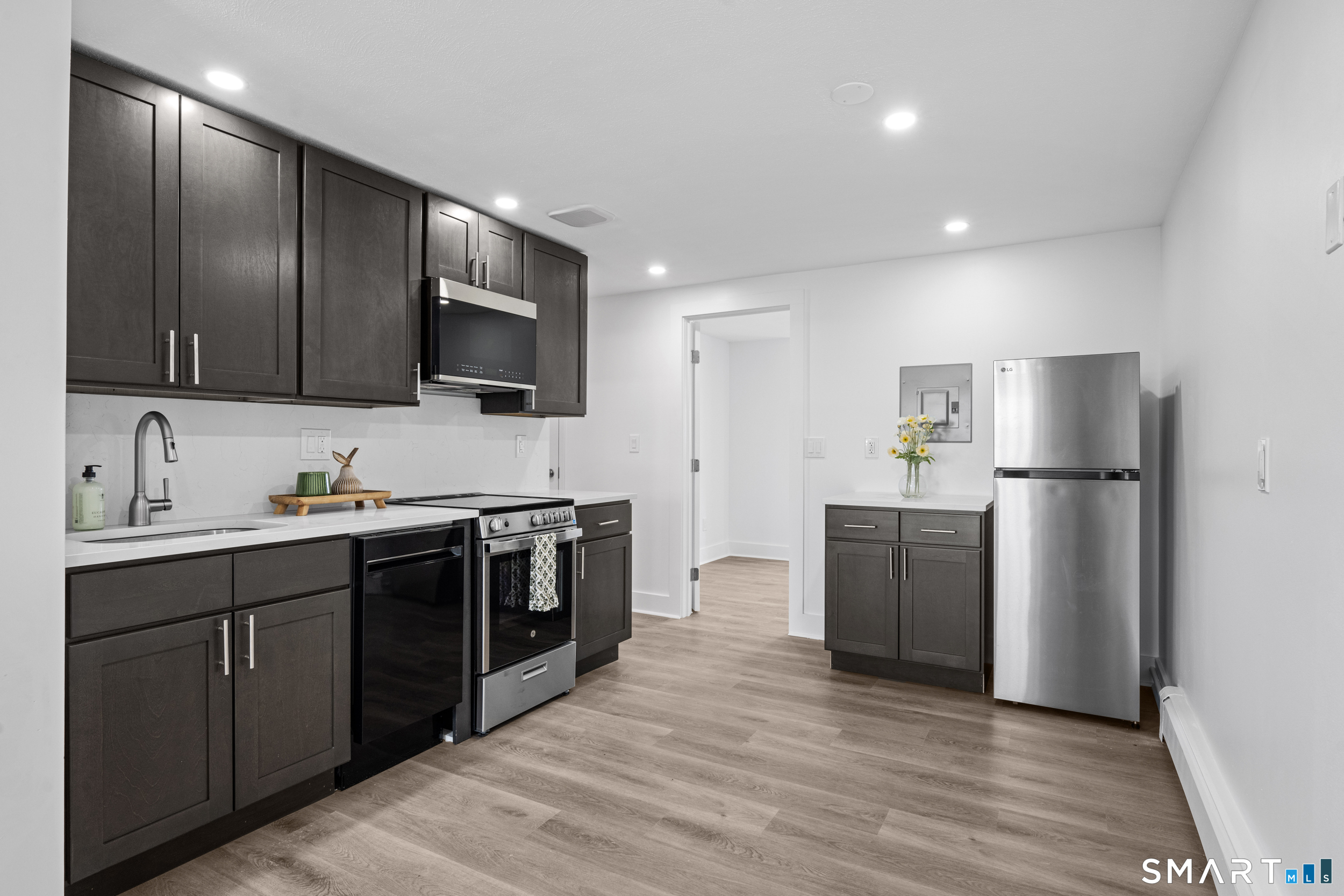 145 Garfield Avenue photo 3