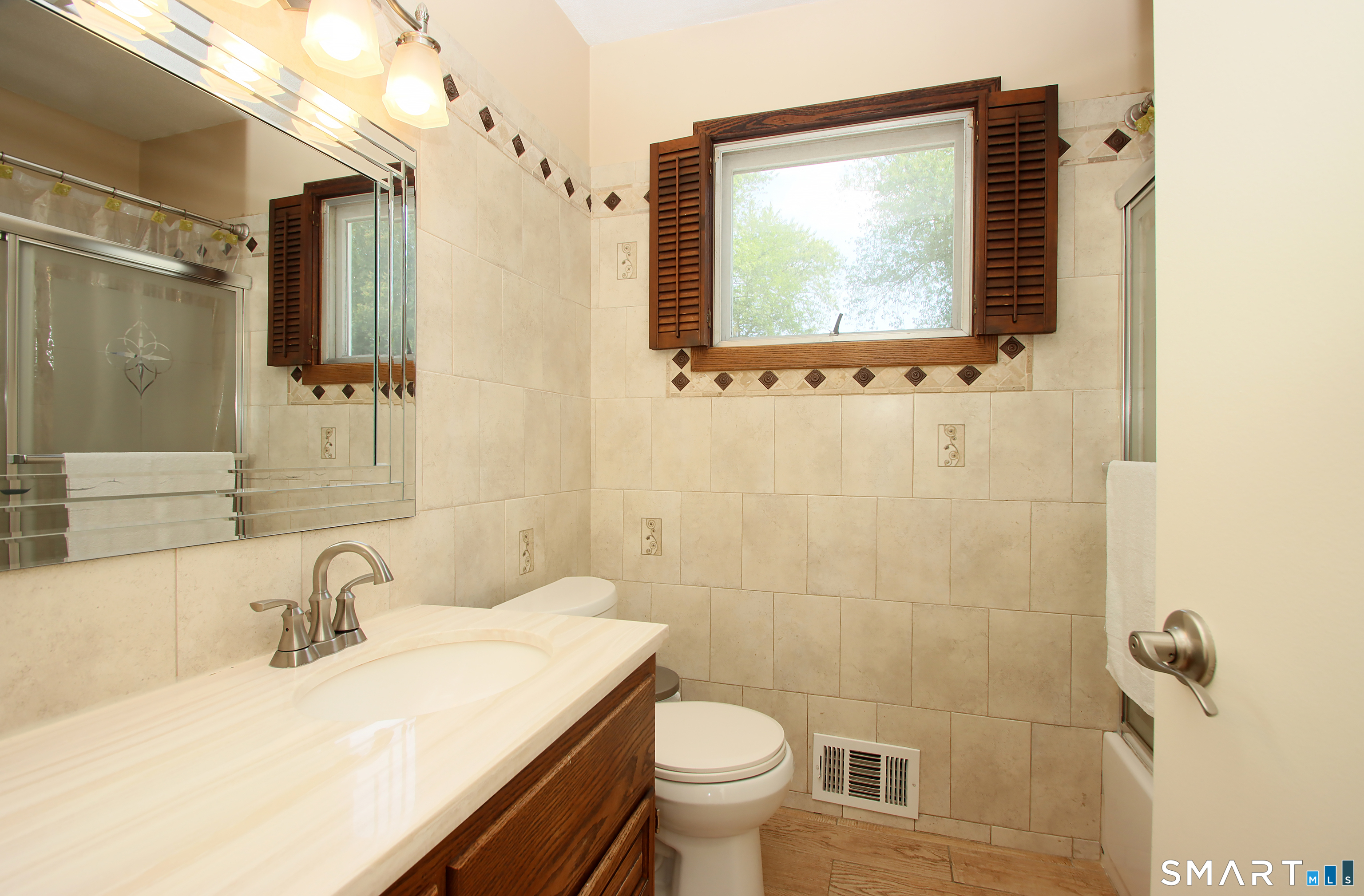 76 Jessie Drive photo 25