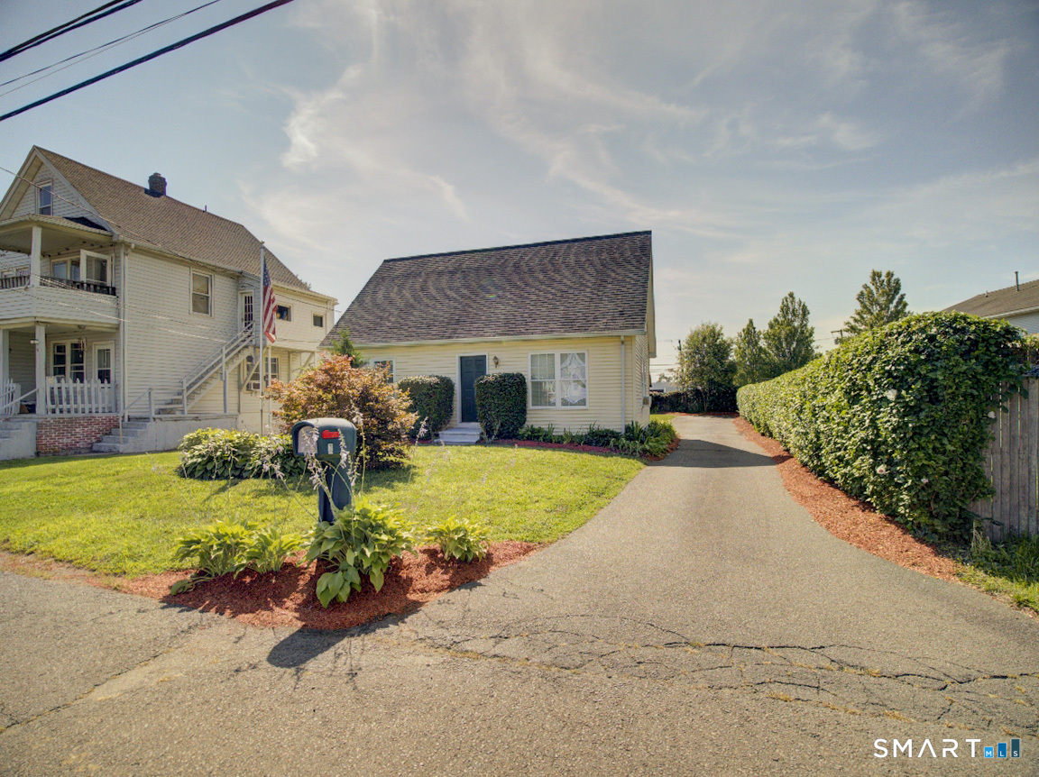 6 Mettler Street photo 2