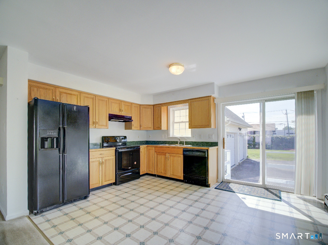 6 Mettler Street photo 9