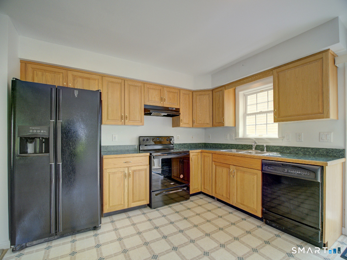 6 Mettler Street photo 10