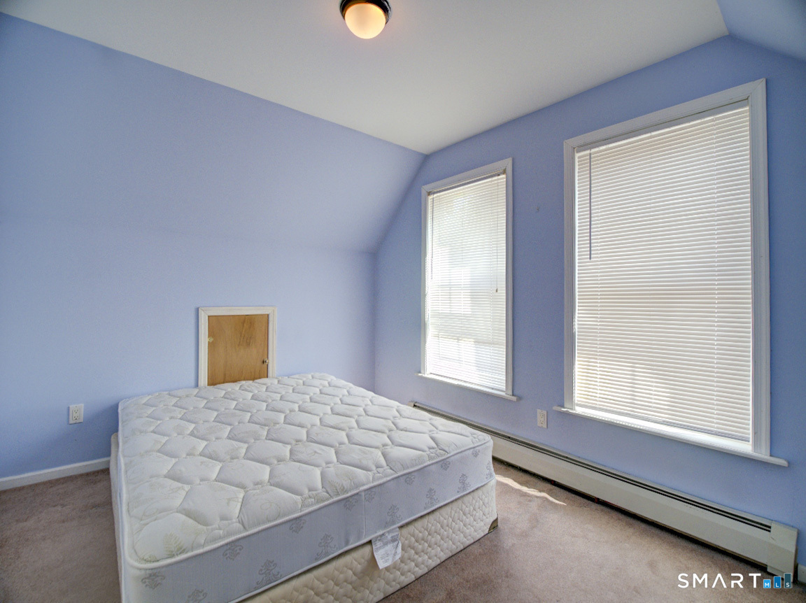 6 Mettler Street photo 23