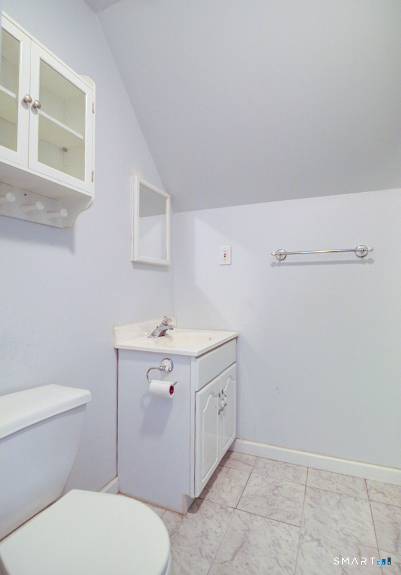 6 Mettler Street photo 24