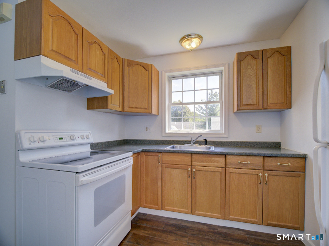 6 Mettler Street photo 31