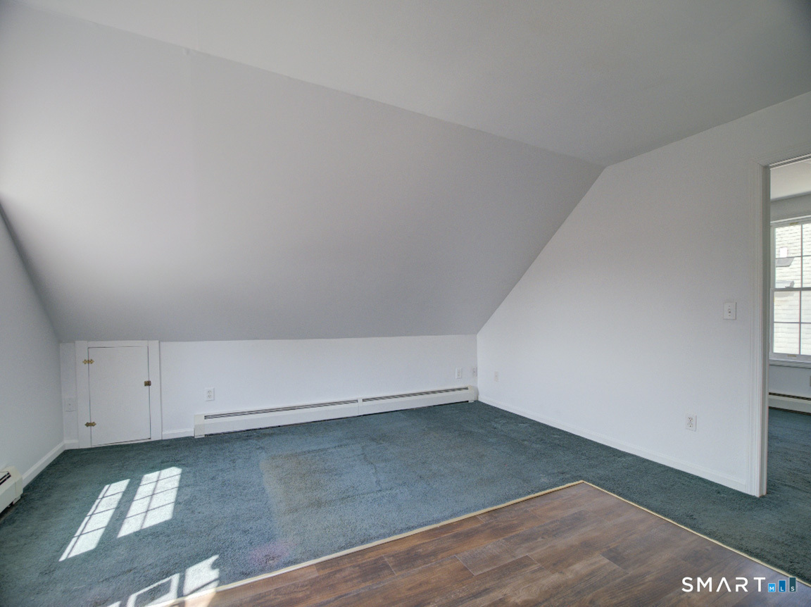 6 Mettler Street photo 35