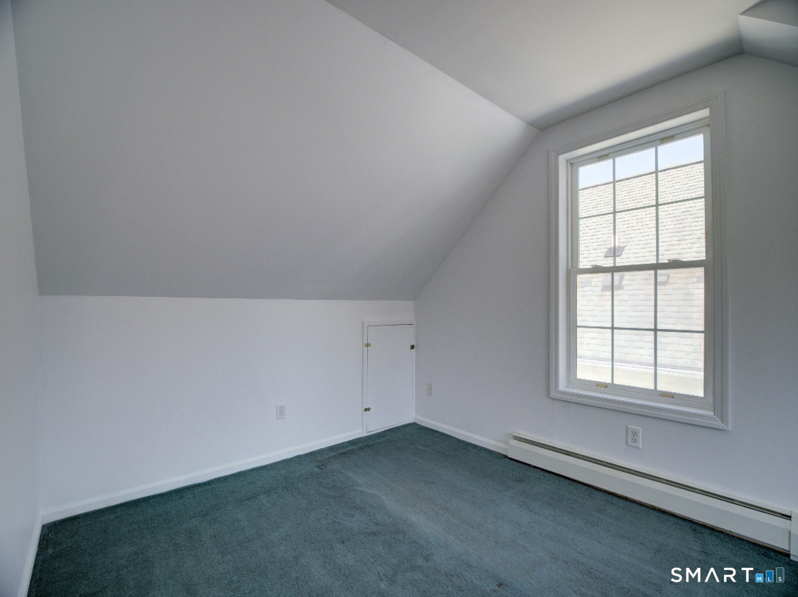 6 Mettler Street photo 37