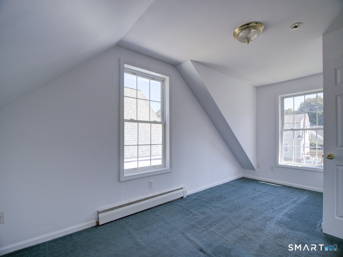 6 Mettler Street photo 38