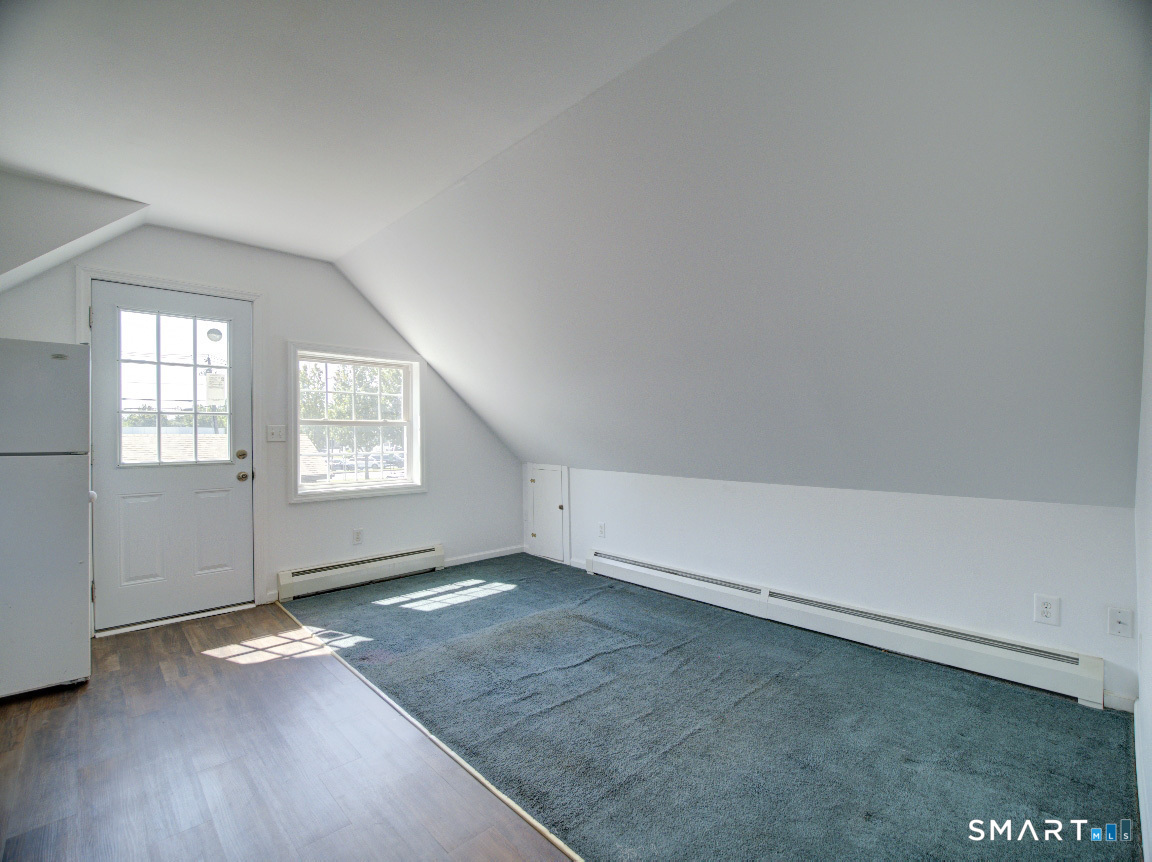 6 Mettler Street photo 34