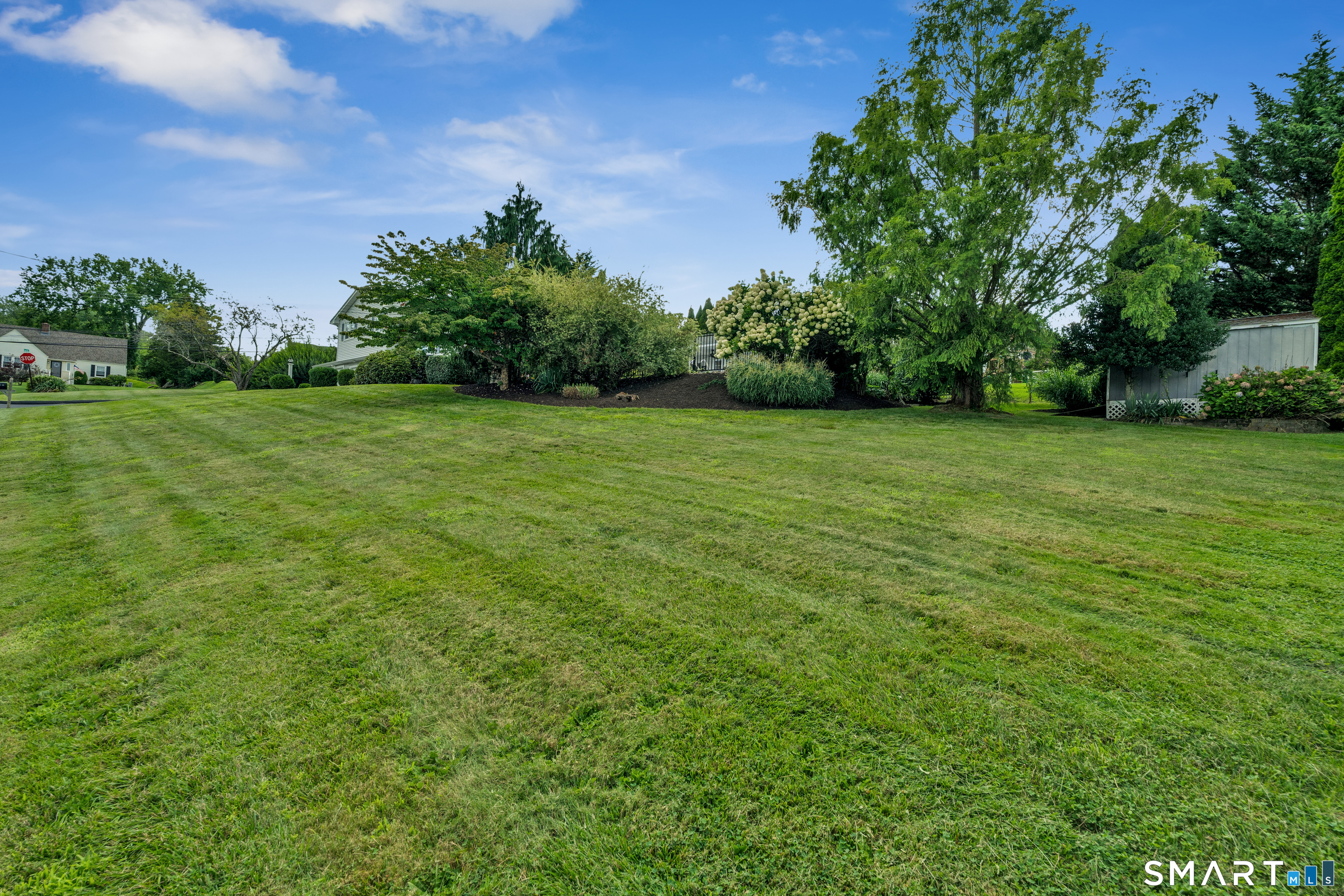 12 Farm Hill Road photo 33