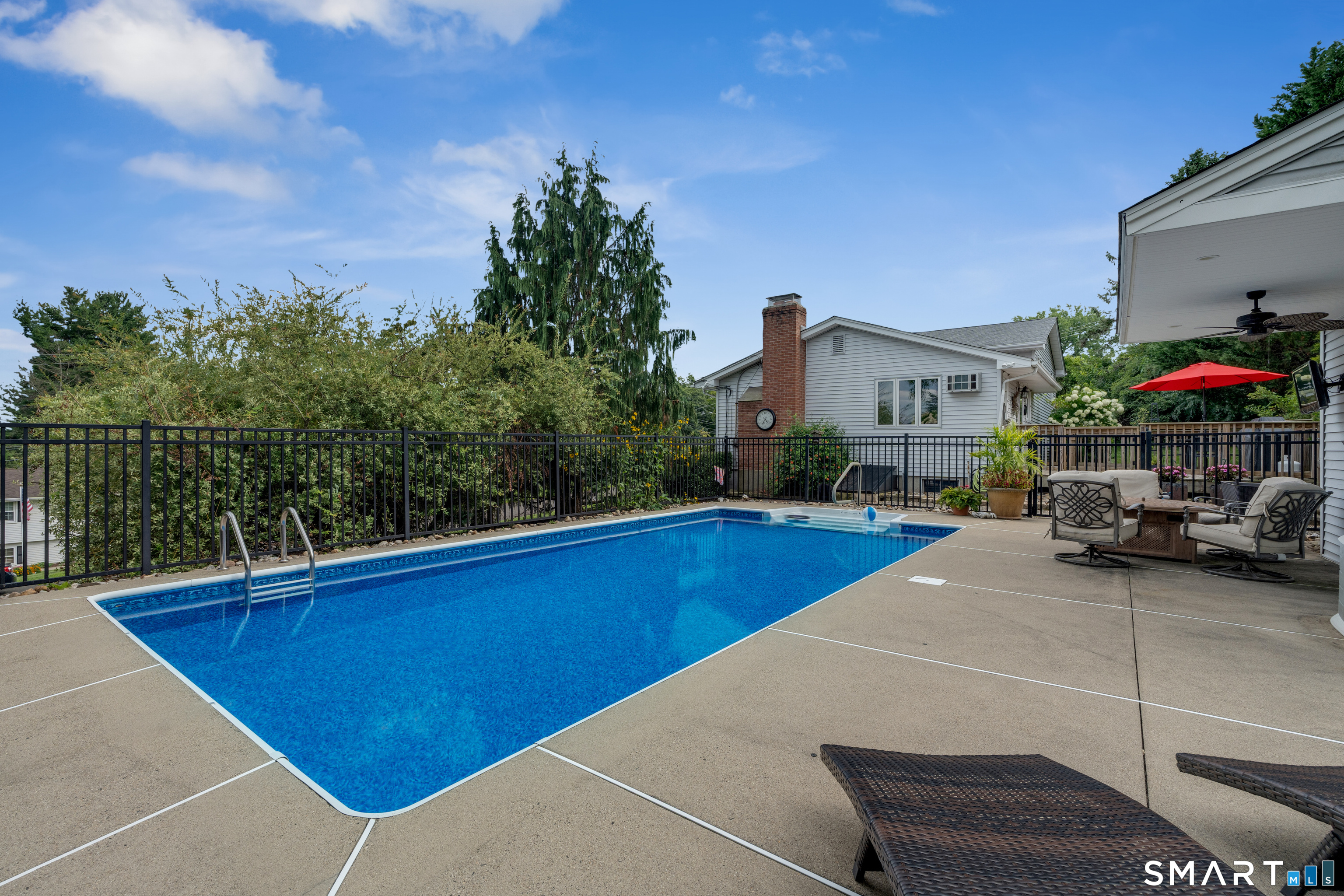 12 Farm Hill Road photo 32
