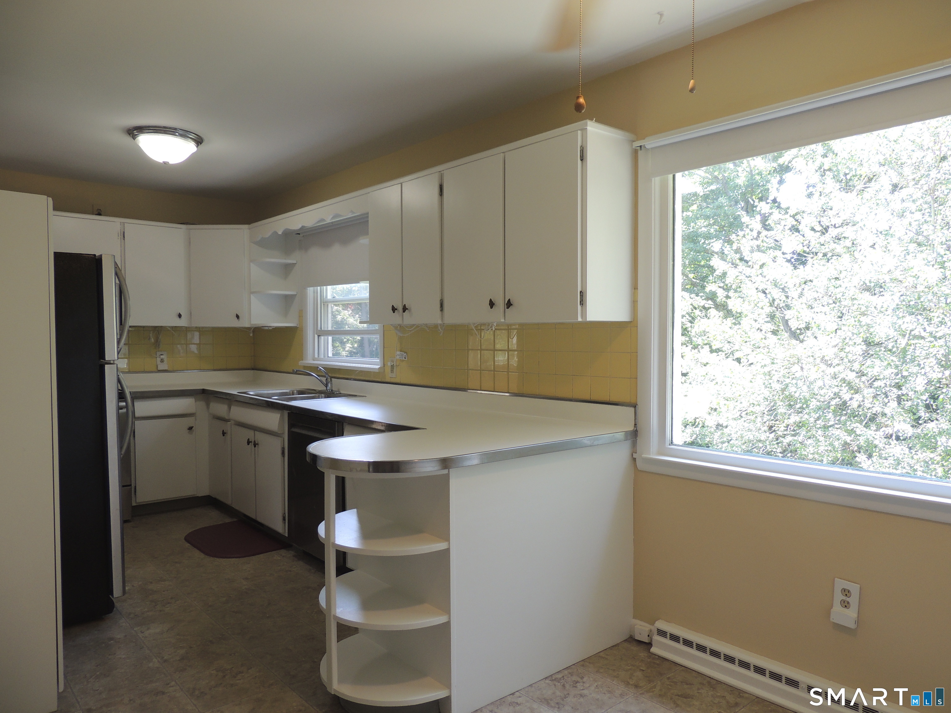 87 Hotchkiss Grove Road photo 9