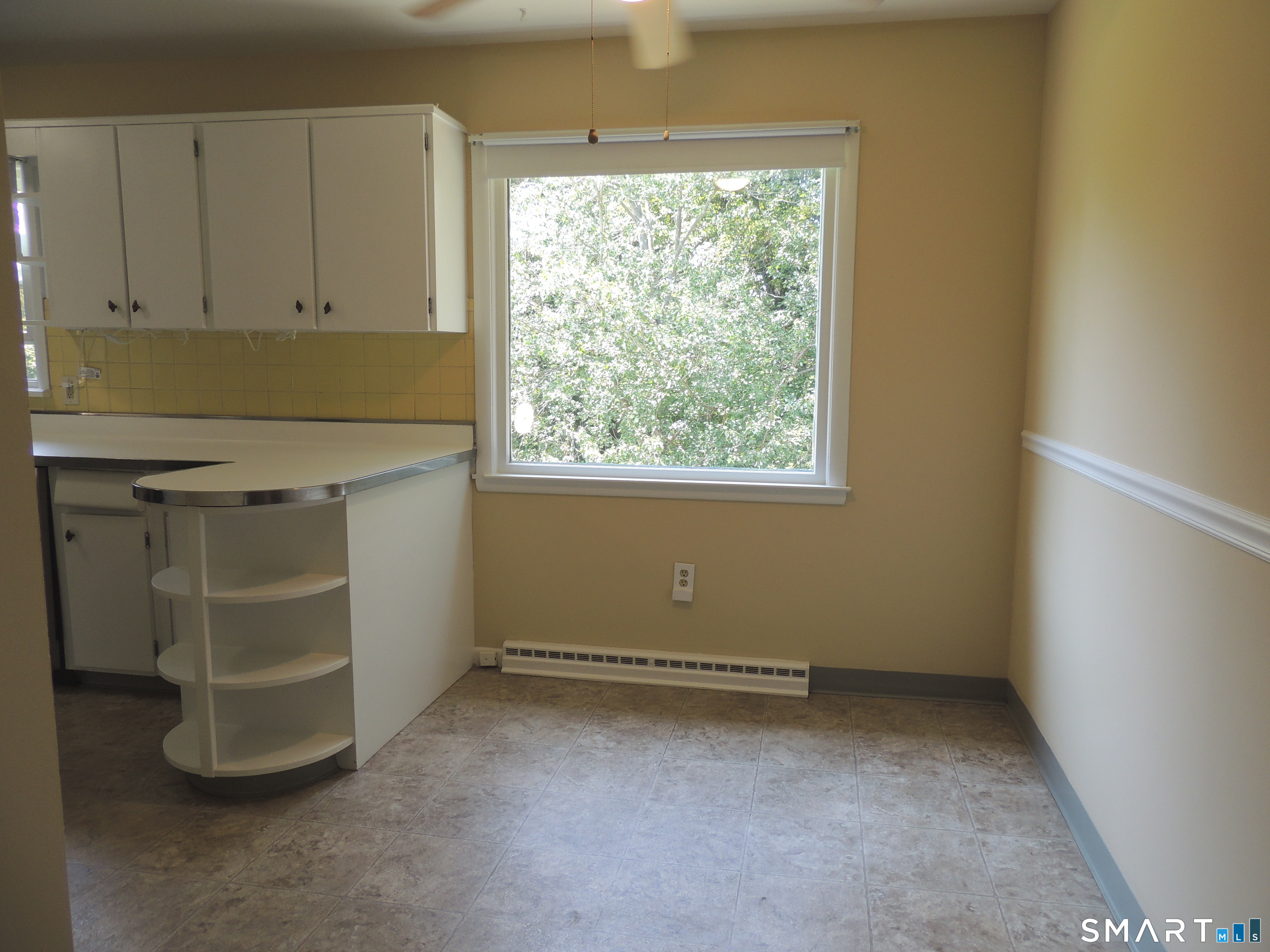 87 Hotchkiss Grove Road photo 11