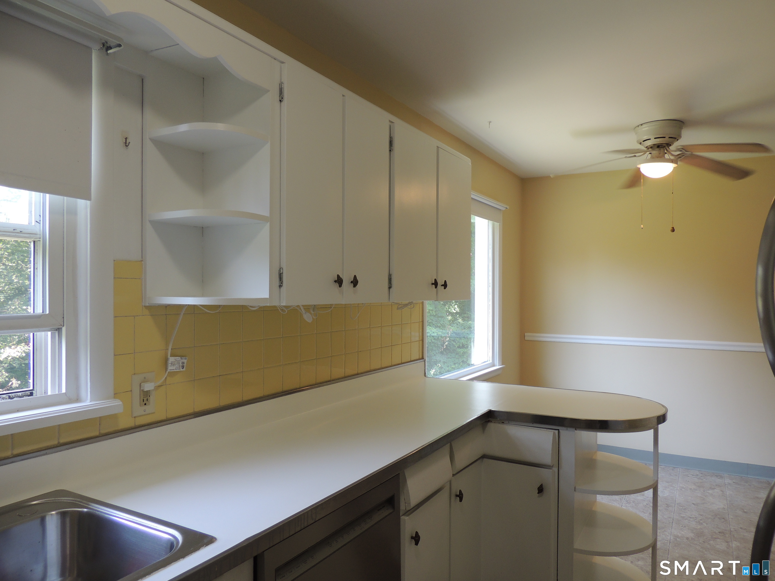 87 Hotchkiss Grove Road photo 12