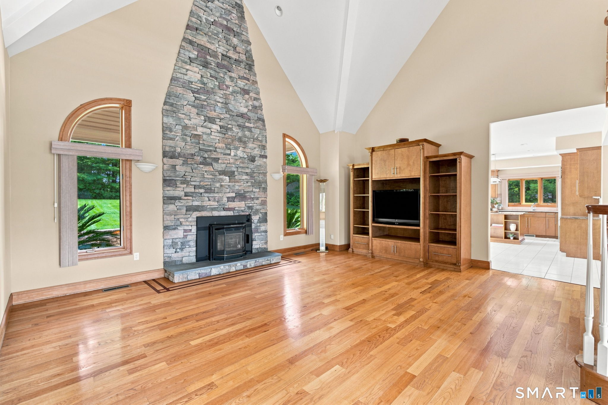 image of 44 Chippenwood Ln, Bristol, CT 06010 | MLS# 24171784