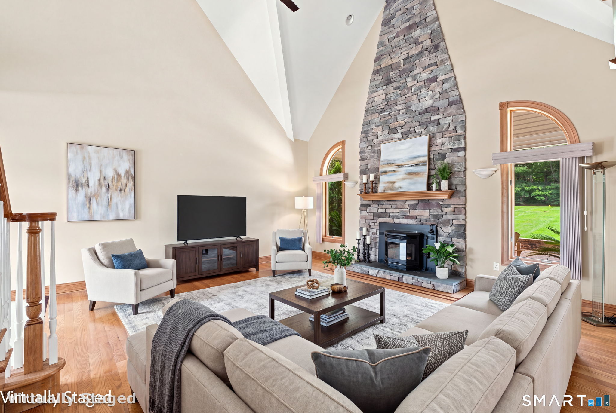 image of 44 Chippenwood Ln, Bristol, CT 06010 | MLS# 24171784