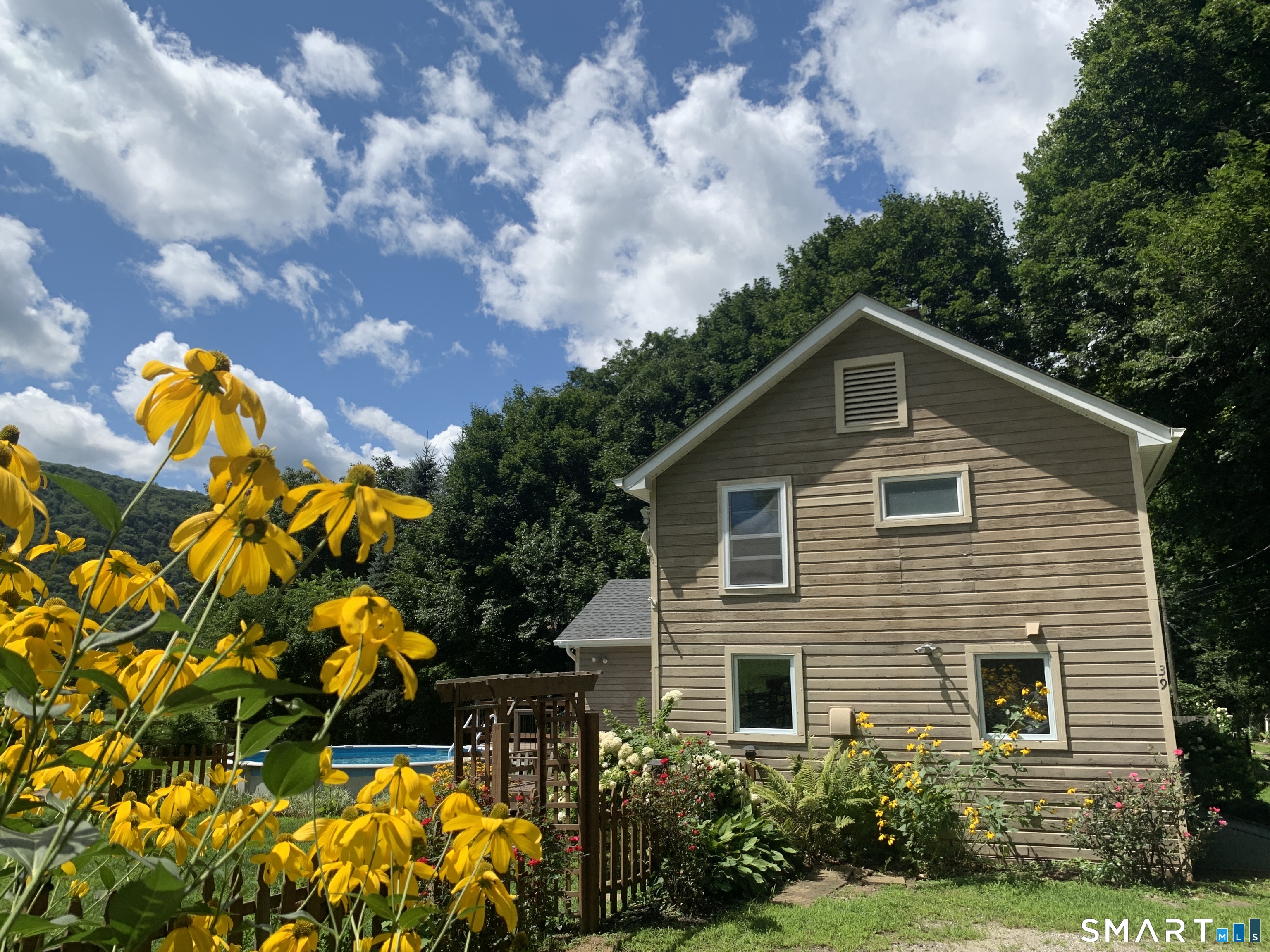 39 Johnson Road photo 35