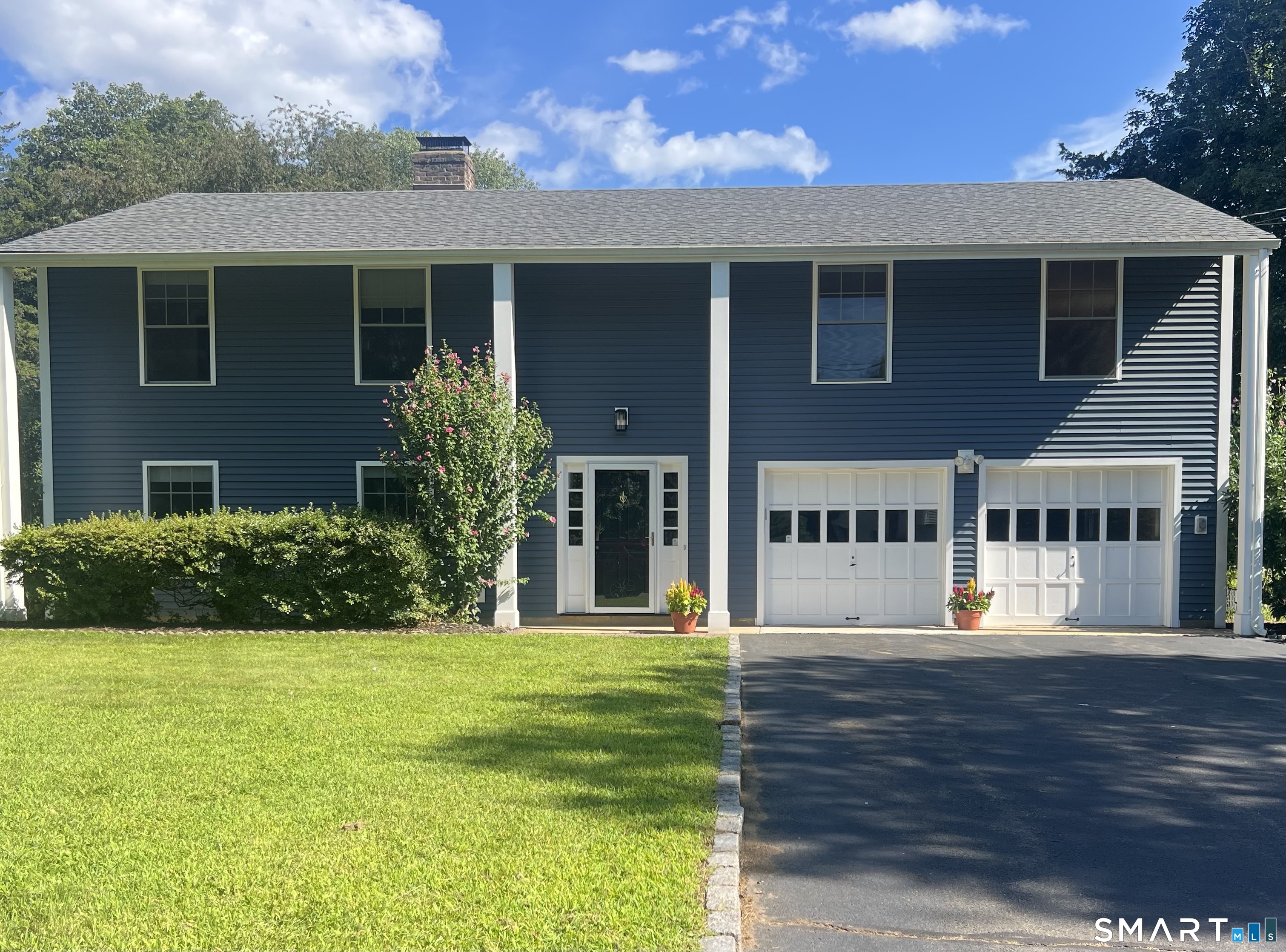 20 Lincoln Drive, New Canaan, Connecticut 06840
