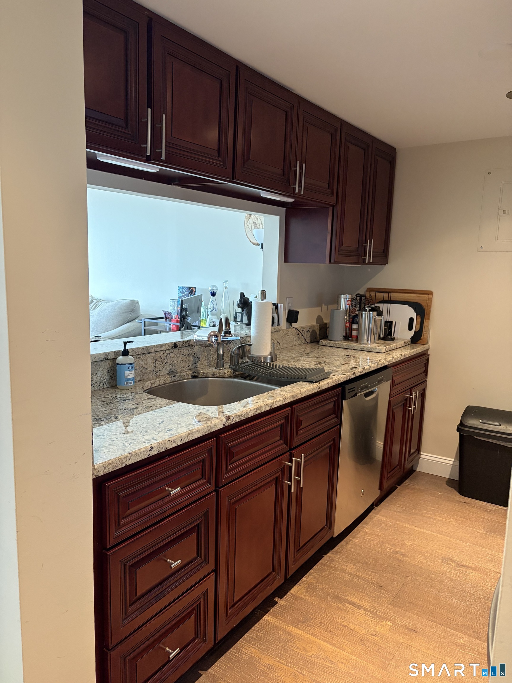 127 Greyrock Place, Stamford, Connecticut photo 2