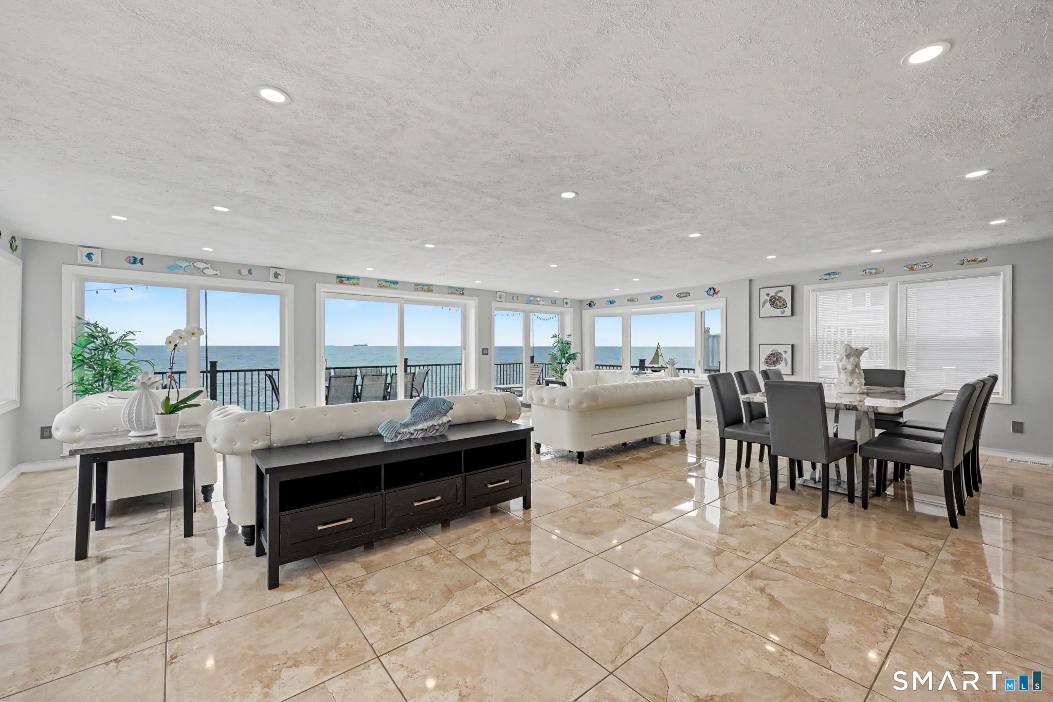 292 Cosey Beach Avenue photo 10