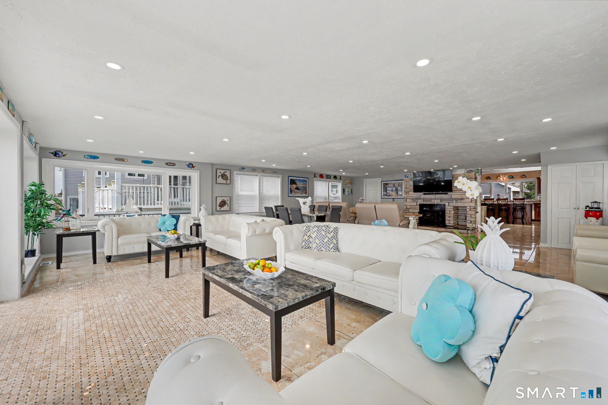 292 Cosey Beach Avenue photo 14