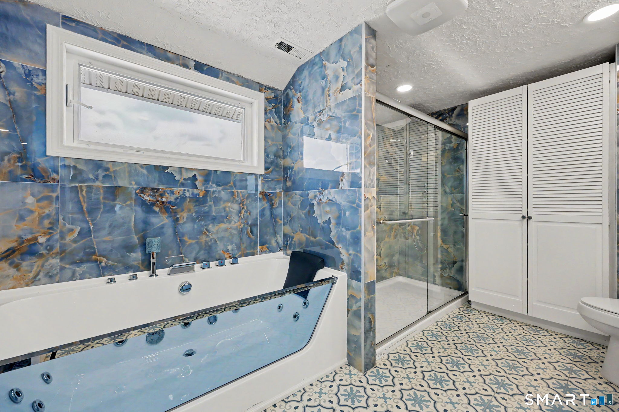292 Cosey Beach Avenue photo 18