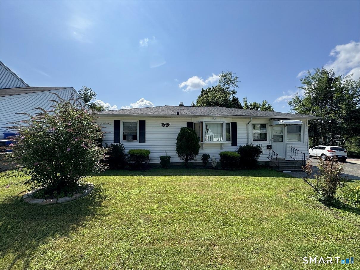 879 Congress Avenue, Waterbury, CT 06708