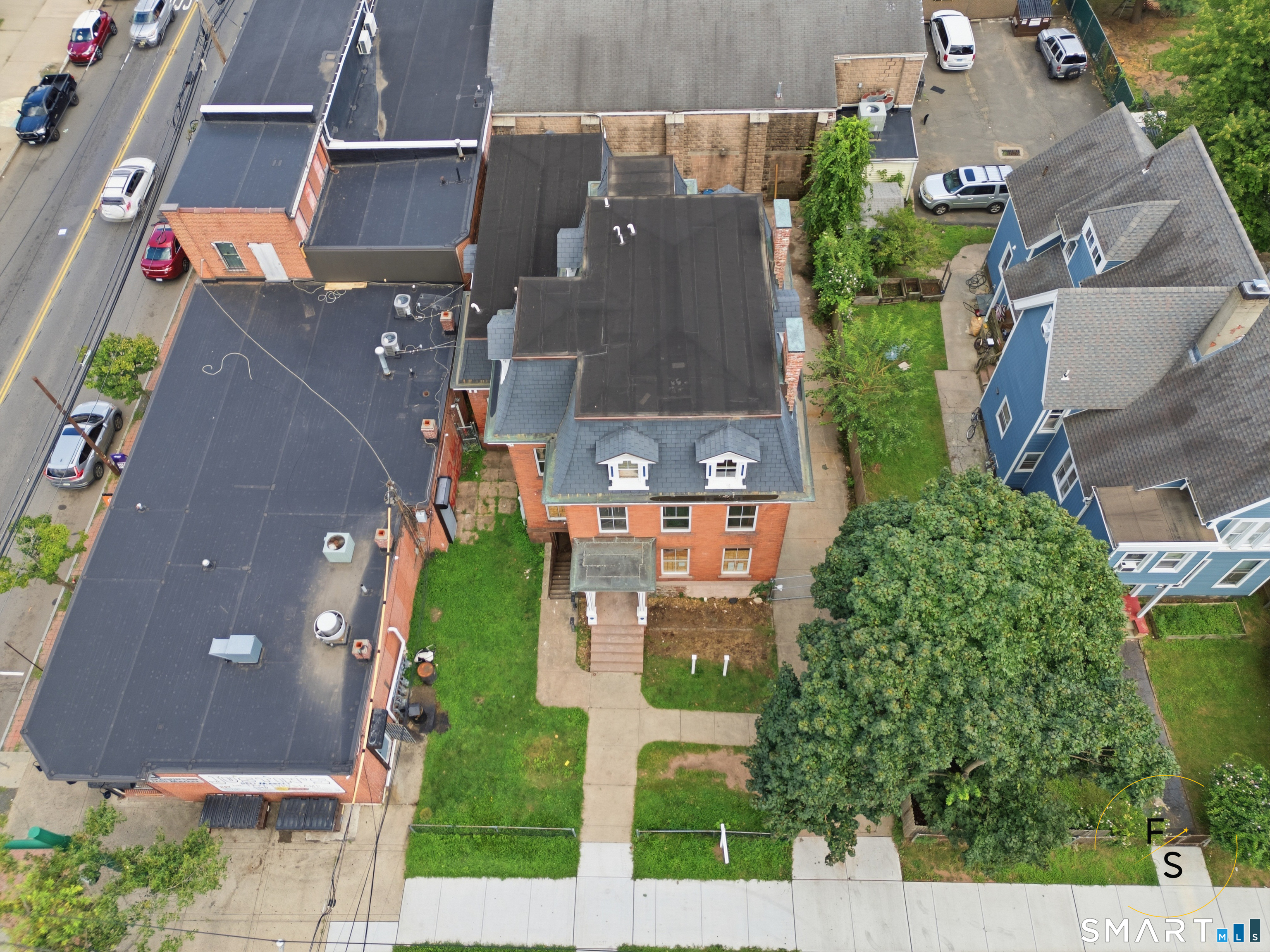 233 Blatchley Avenue photo 10
