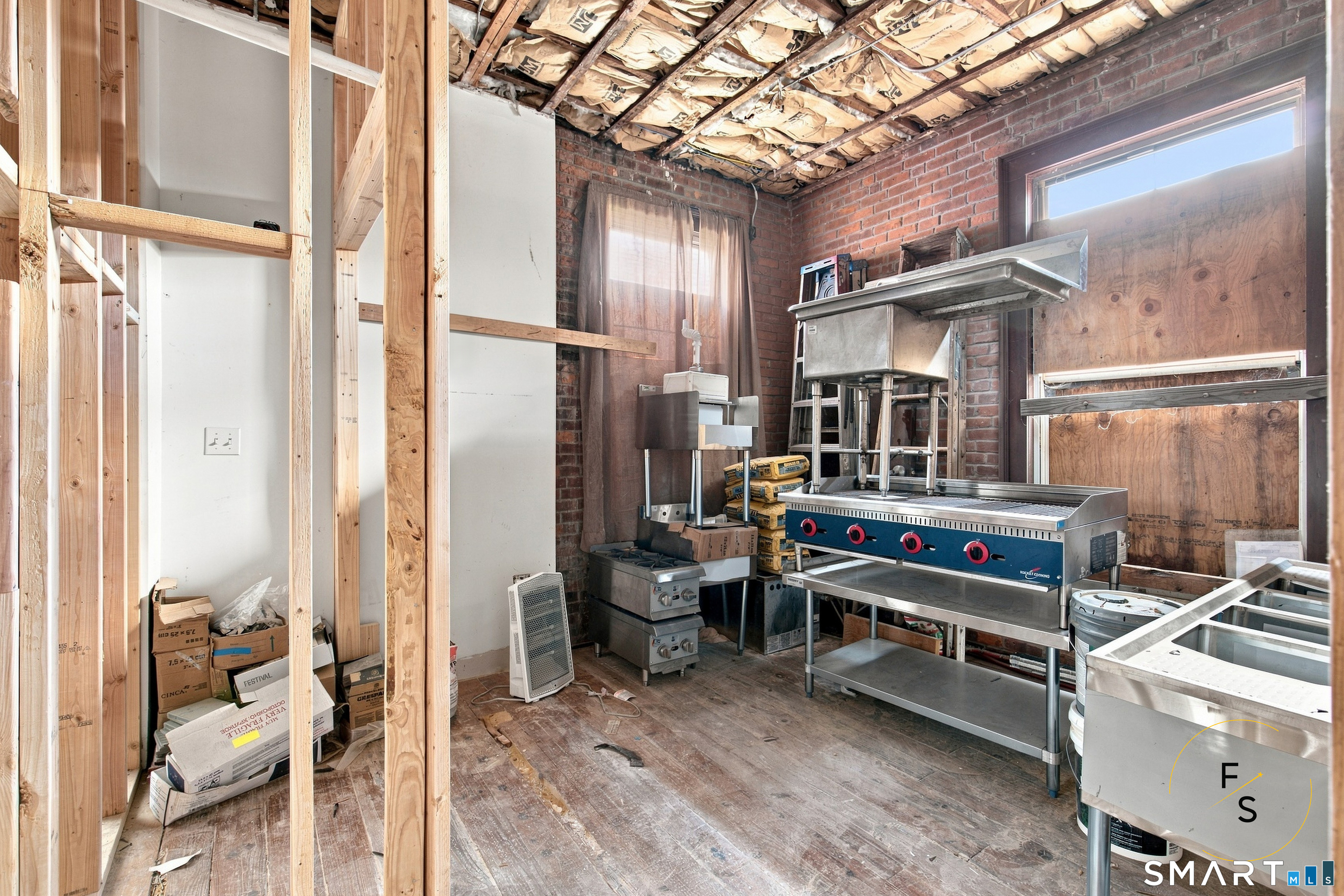 233 Blatchley Avenue photo 13