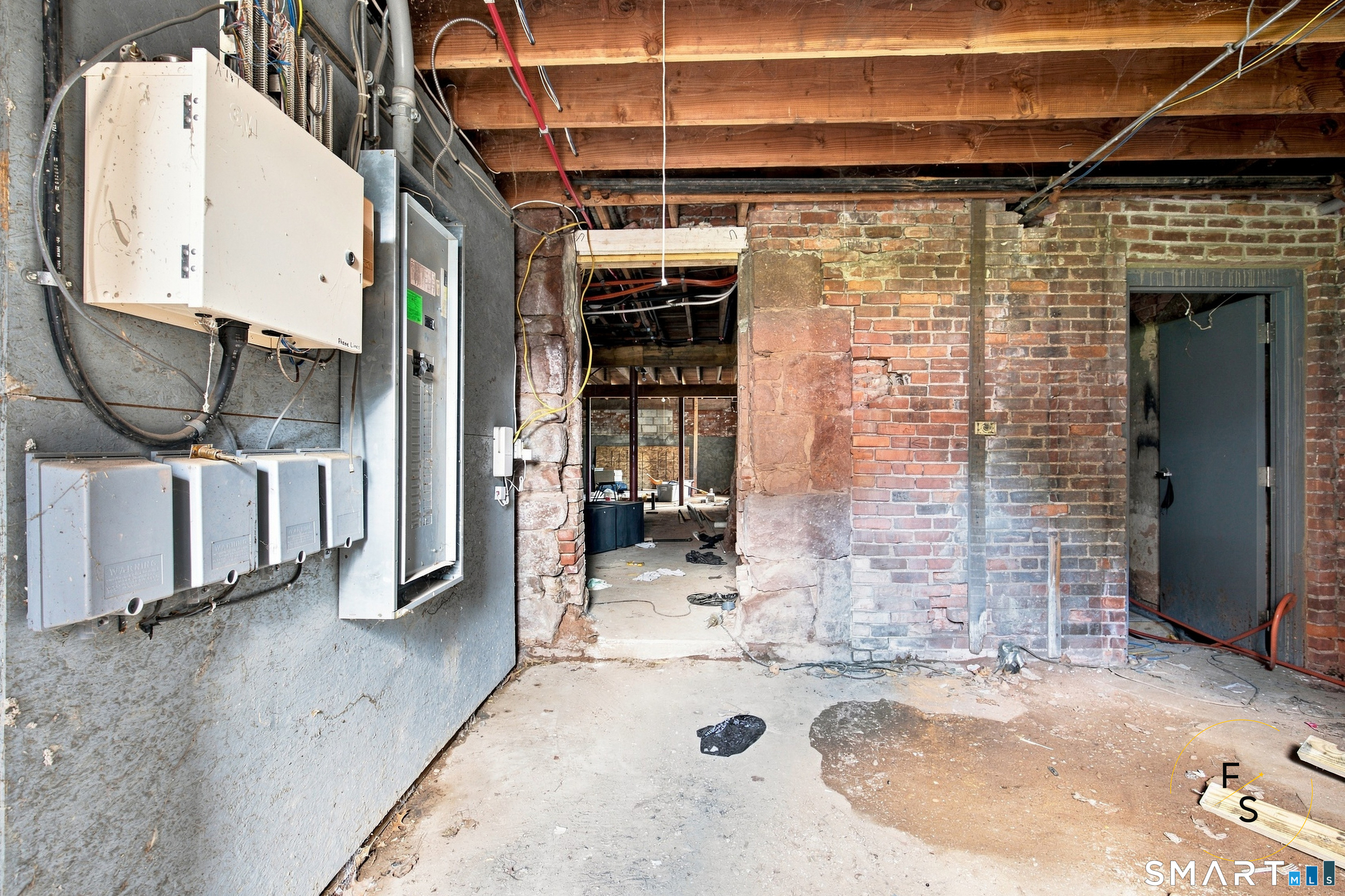 233 Blatchley Avenue photo 34