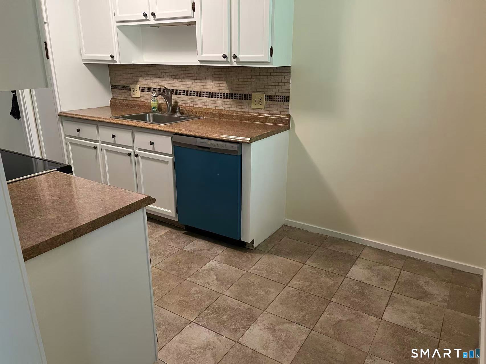469 Heritage Village Unit #B photo 10