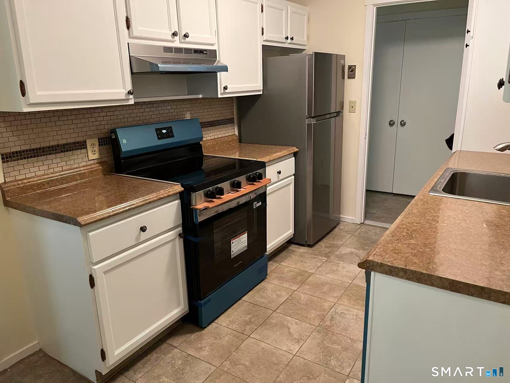 469 Heritage Village Unit #B photo 12