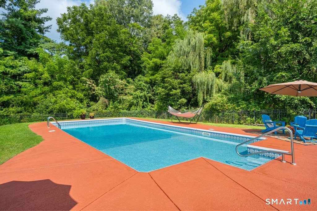 28 Oak Grove Road photo 36
