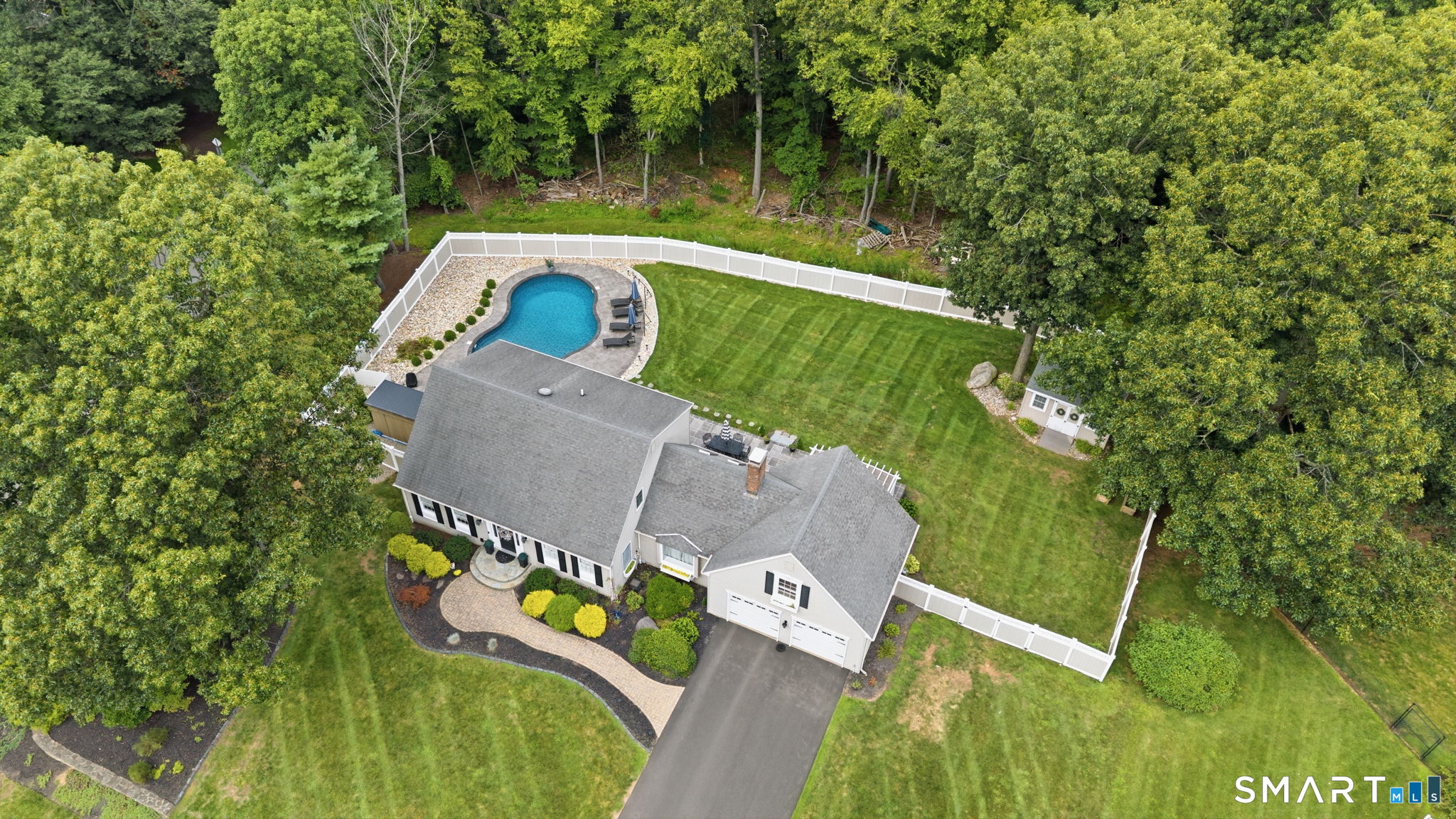 1 Overlook Court photo 39