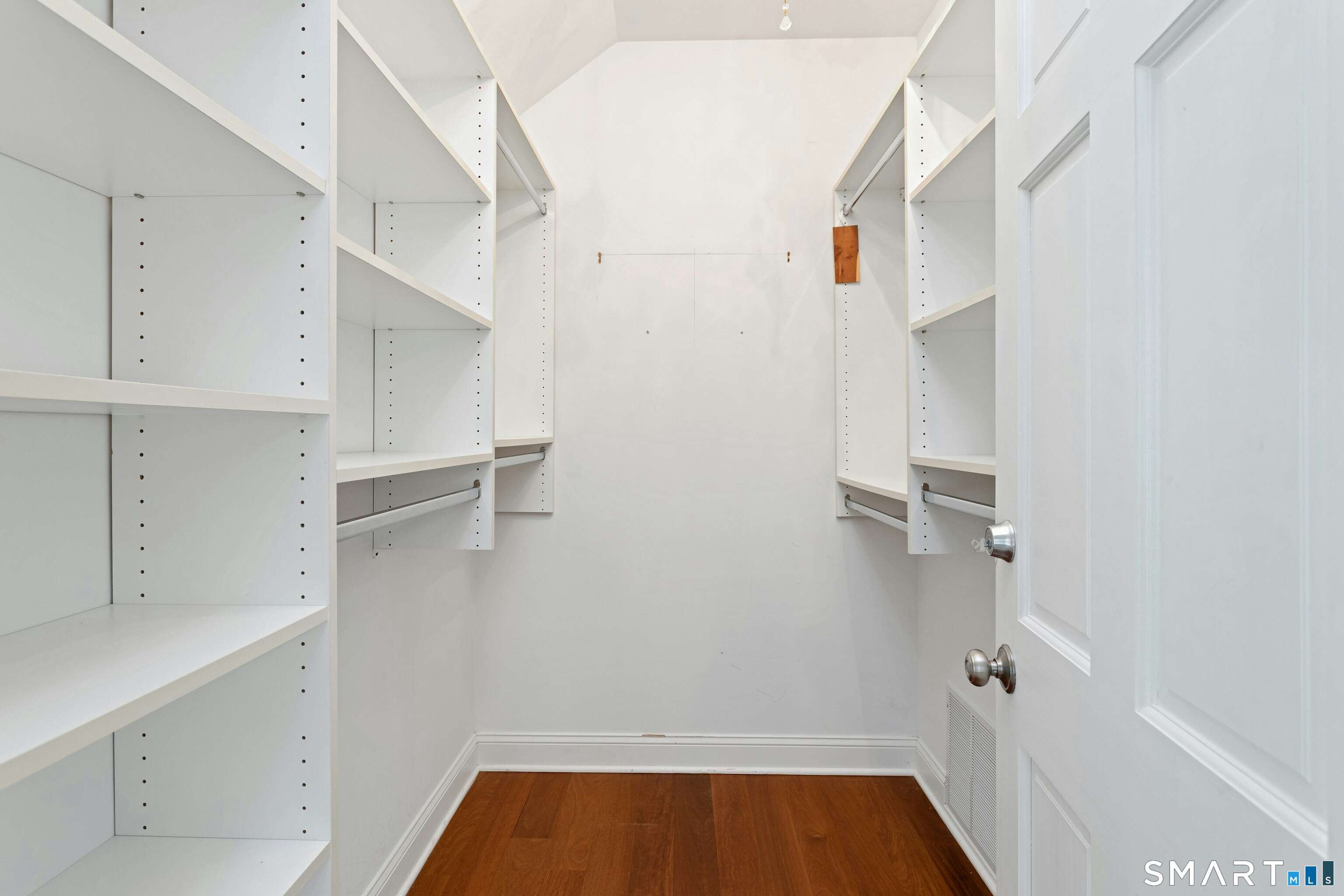 49 Wolfpit Avenue photo 24