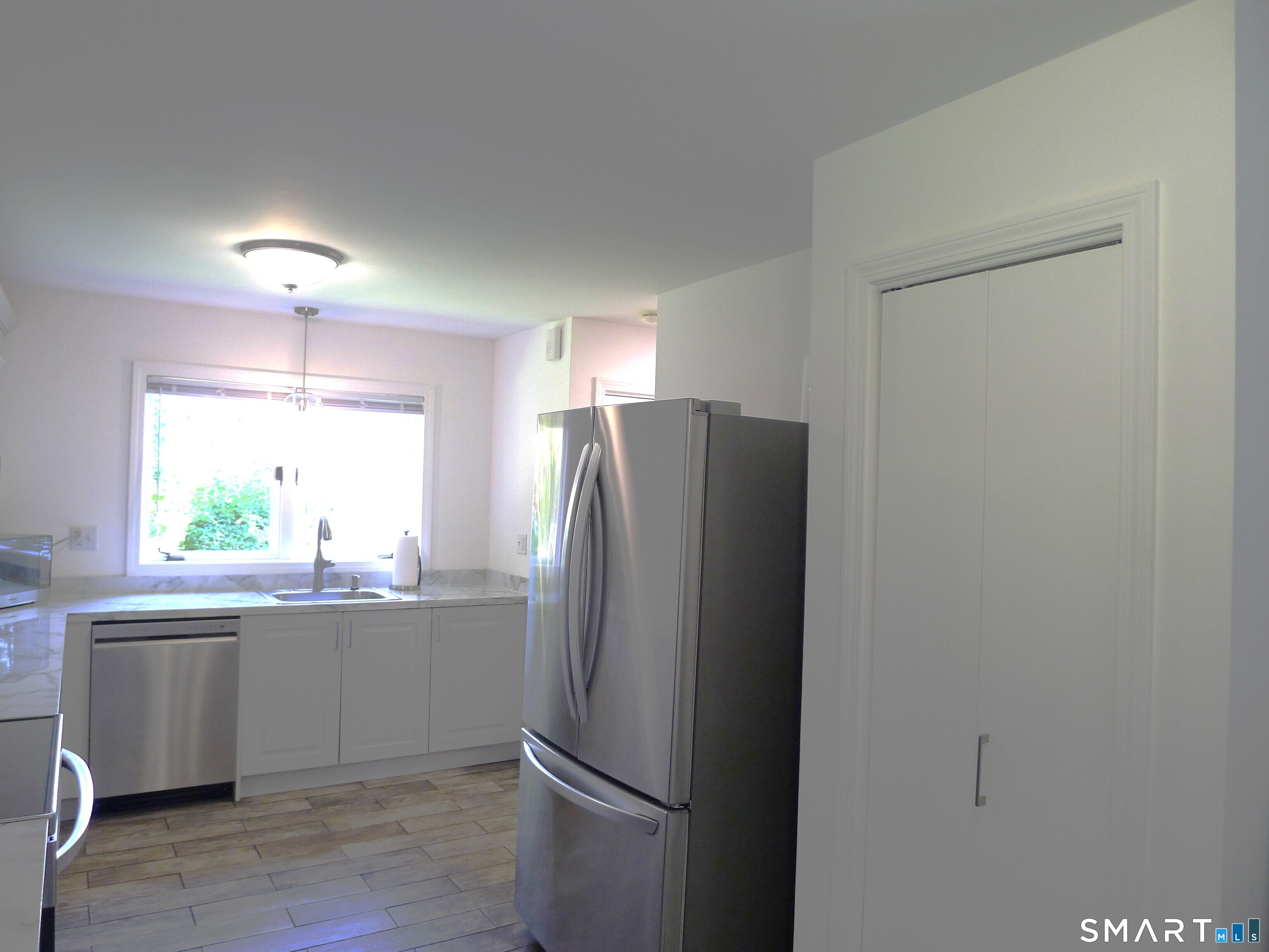 195 Silver Spring Road photo 7