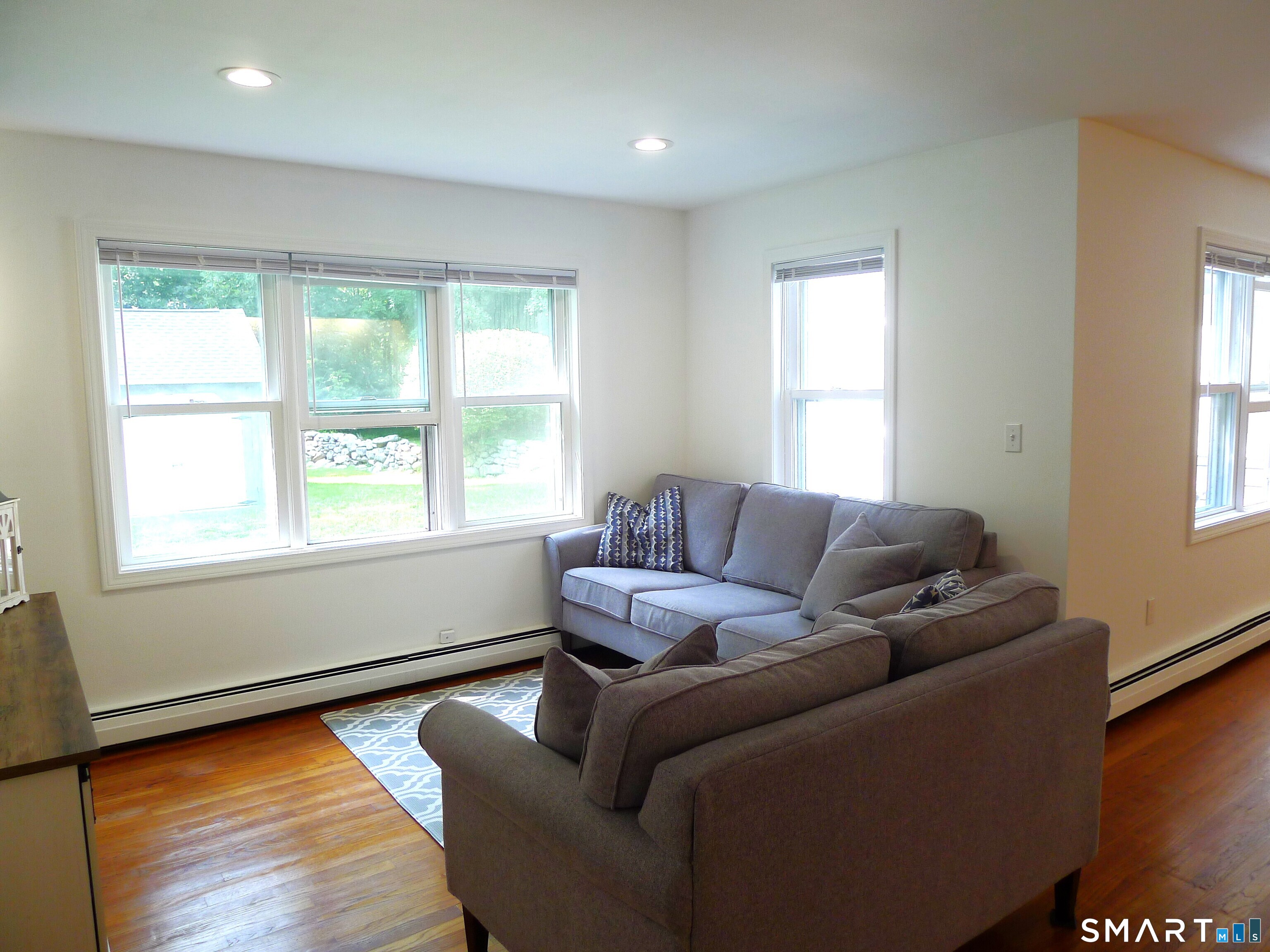 195 Silver Spring Road photo 4