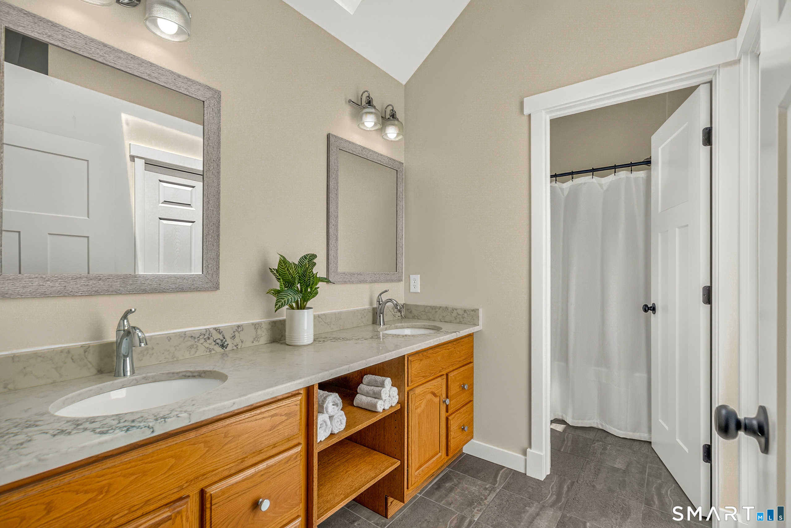5 Stonehedge Drive photo 22