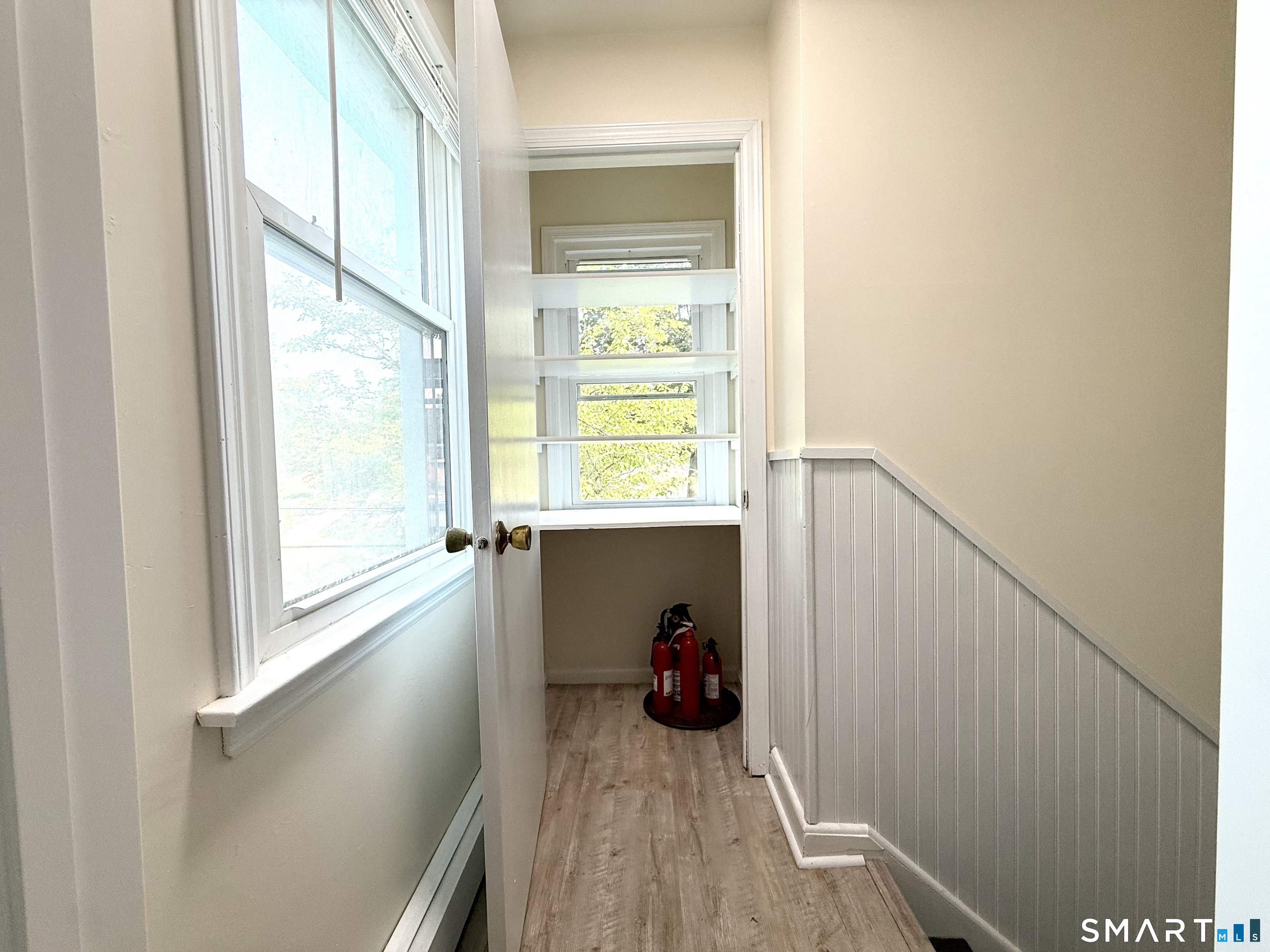 299 Villa Avenue photo 20