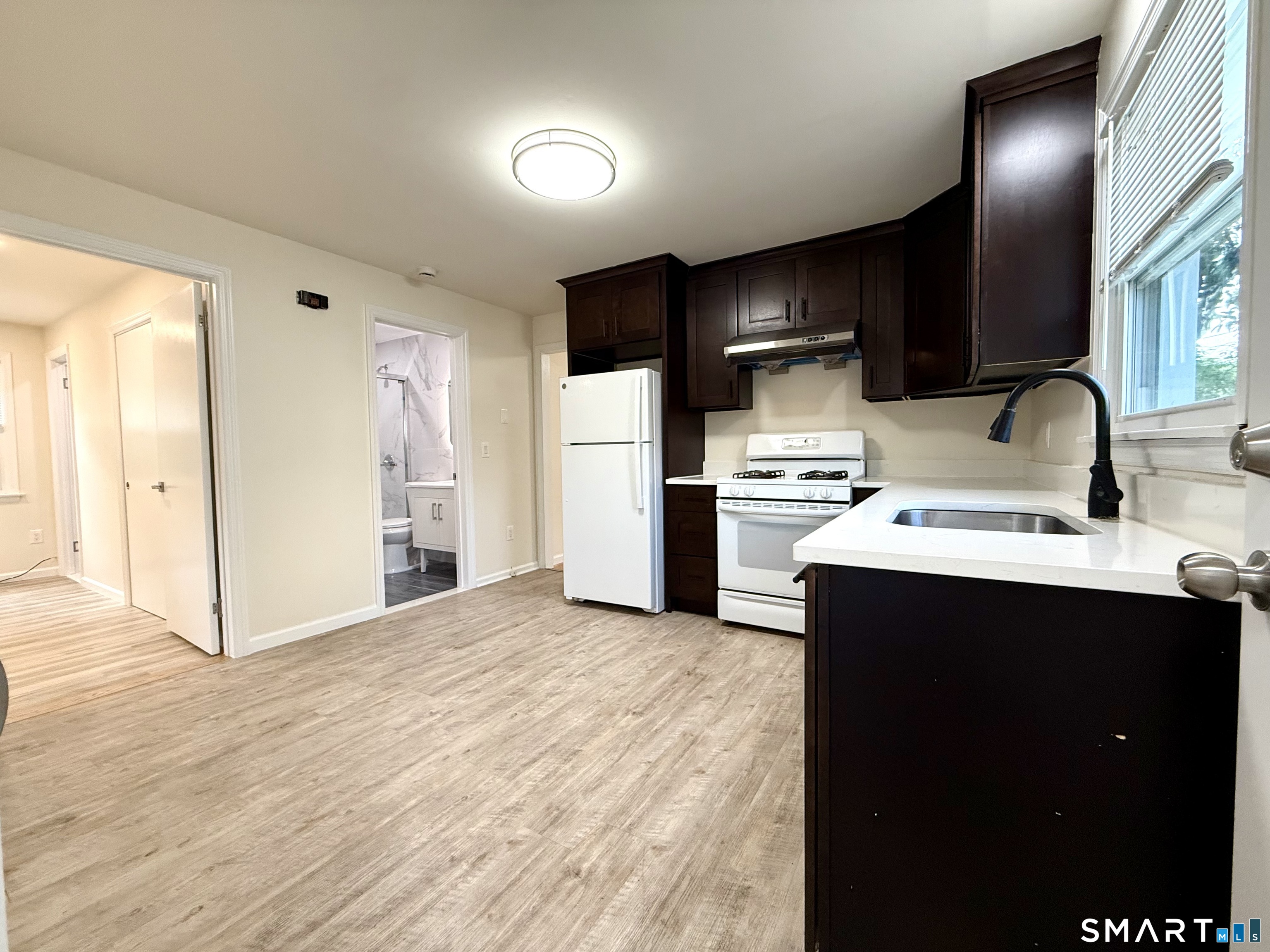 299 Villa Avenue photo 3