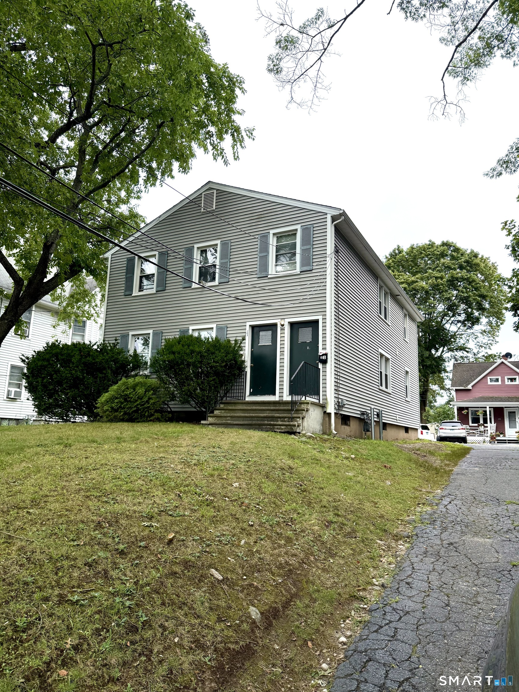 299 Villa Avenue photo 2