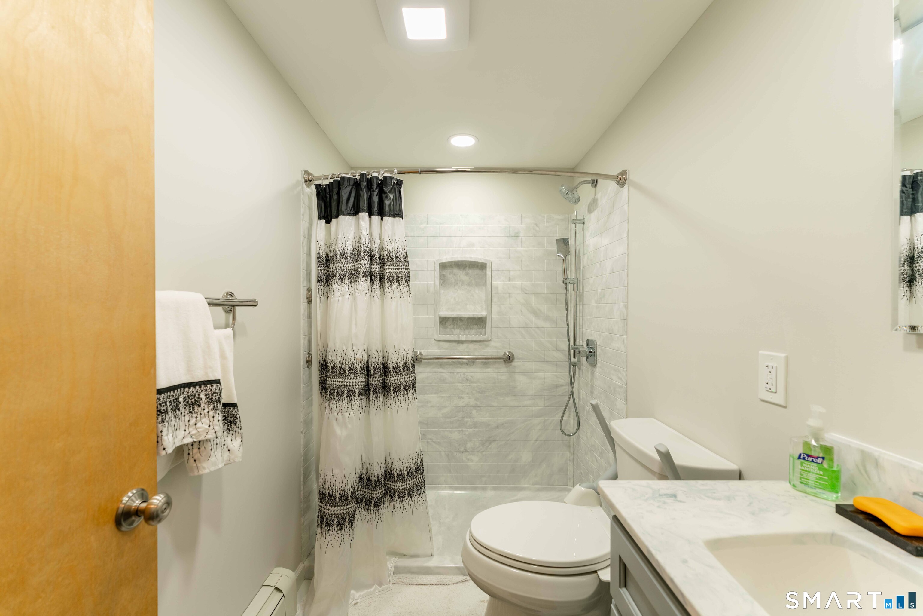 6 Marion Drive photo 25