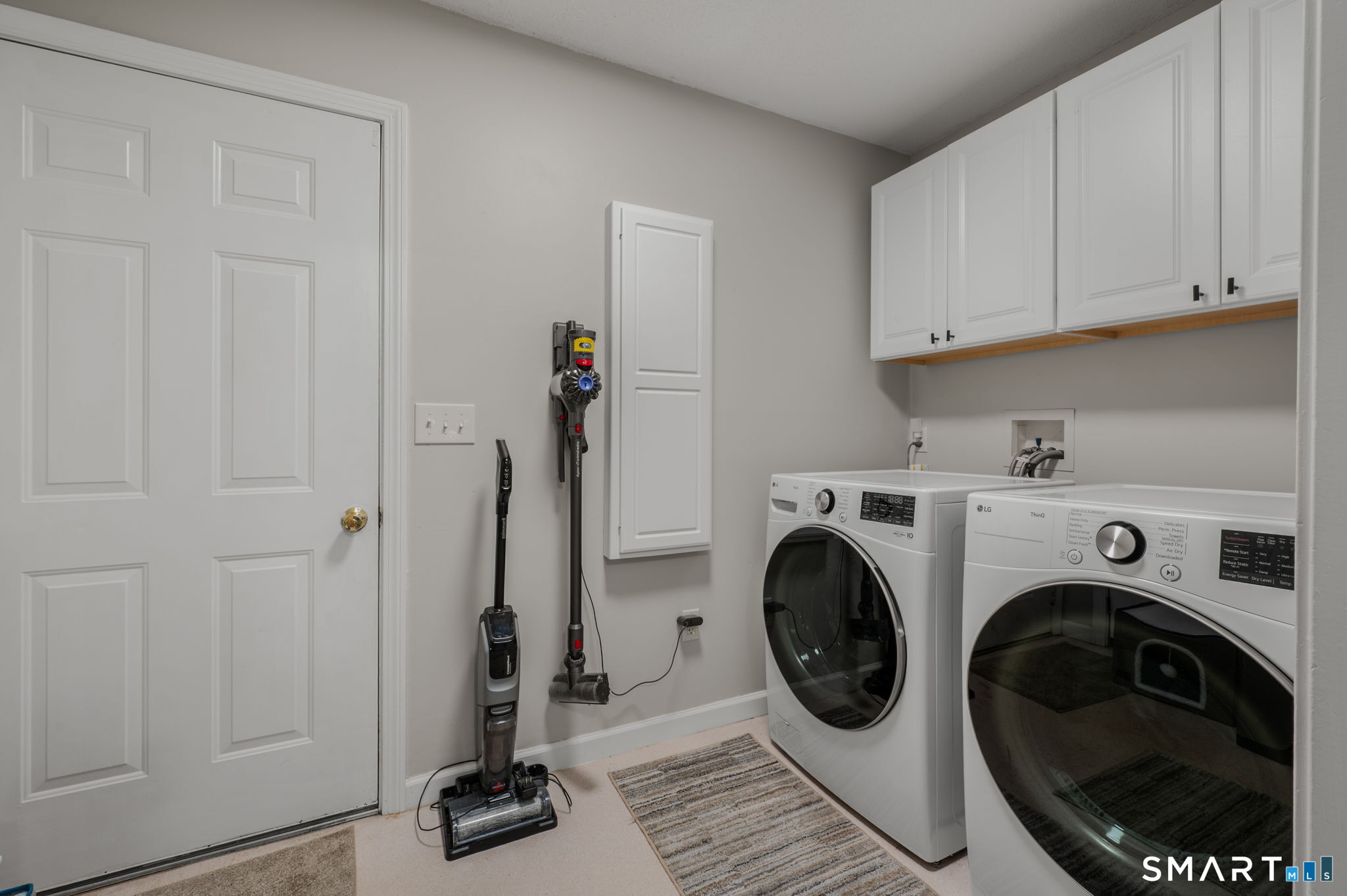 394 Killingly Avenue photo 16