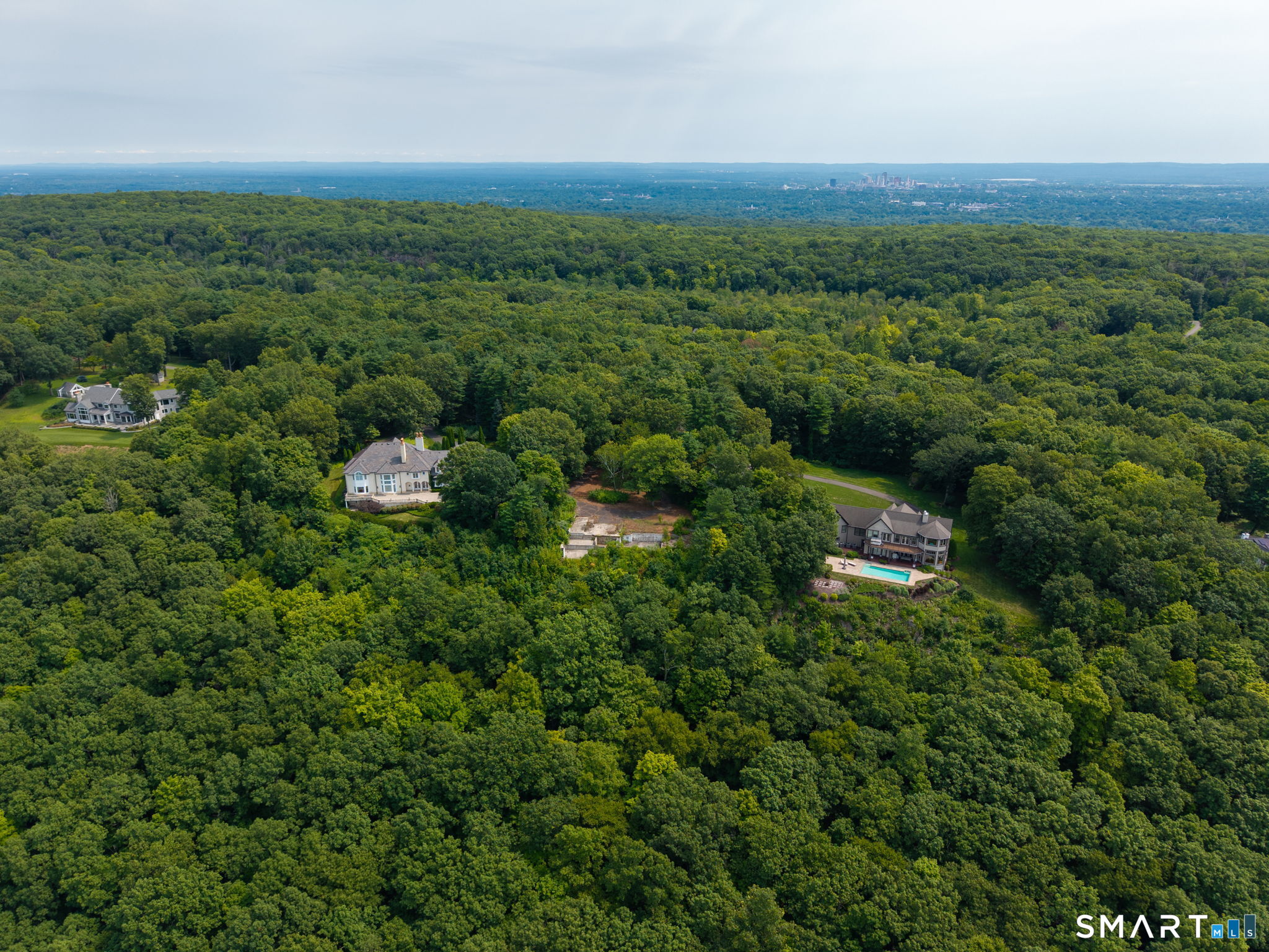 529 Deercliff Road photo 10