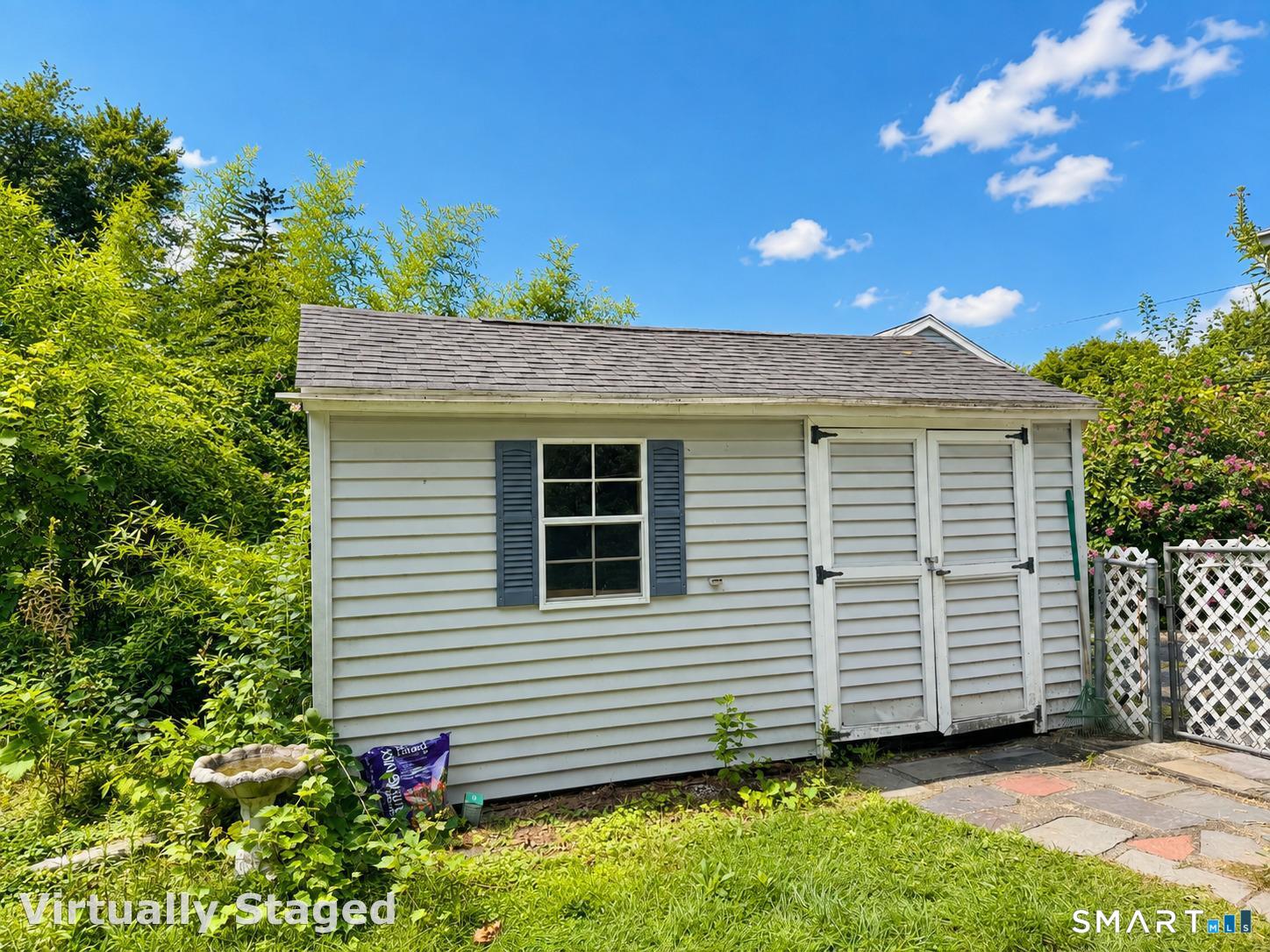38 Ledyard Avenue photo 17