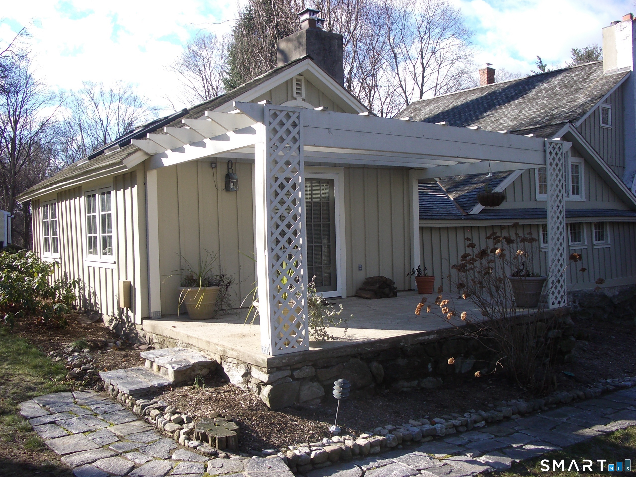 176A Compo Road South photo 2