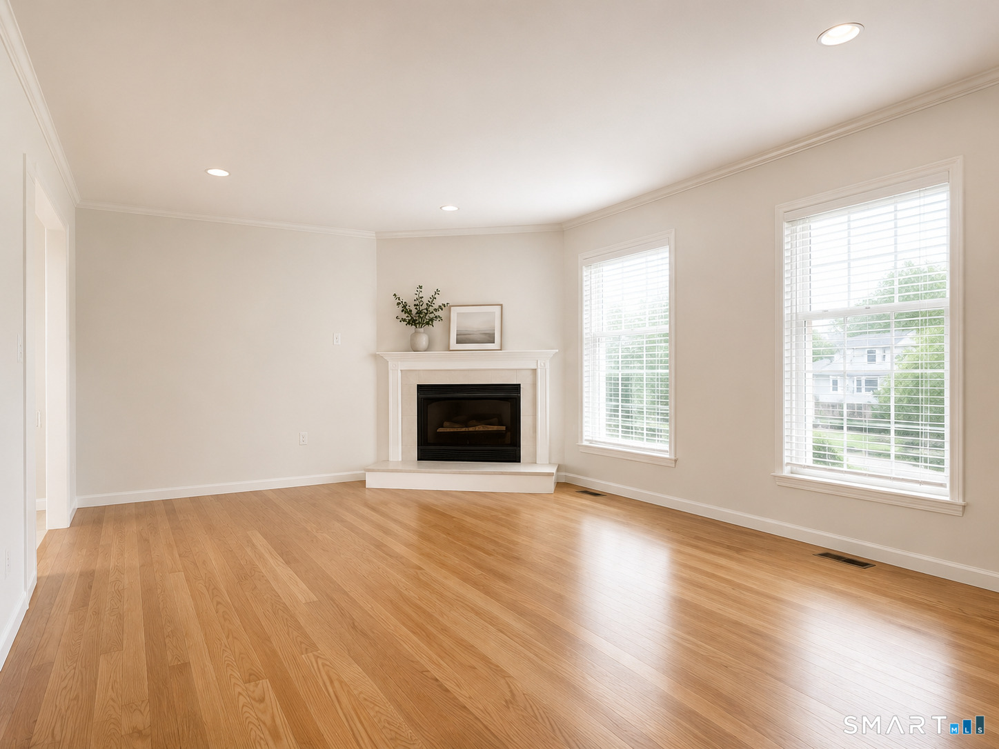 220 Castle Avenue Unit #220 photo 2