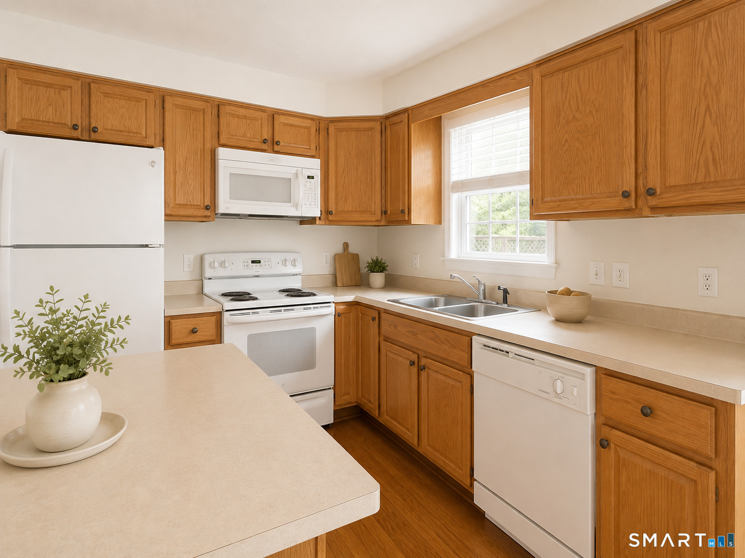 220 Castle Avenue Unit #220 photo 4